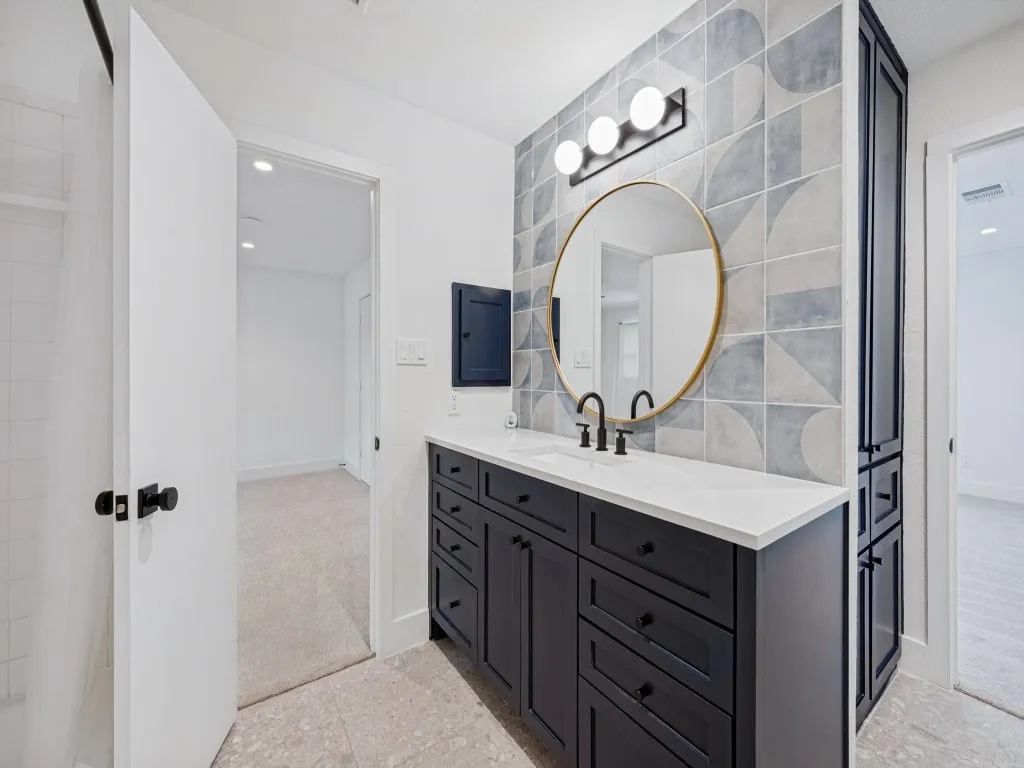 Single Family Residence For Sale in Dallas County , 16810 Deer Park Drive, Dallas, Texas 75248, 5 Bedroom, 4 Bathroom, 2 Garage spaces, 3,875 Sqft, built in 1975, mls#21394497, Real Estate Agent in Dallas, Homes For Sale in Dallas county, Homes For Sale in Dallas, Realtor in Dallas Texas, Real Estate Brokerage Independent Realty Texas, Luminita Cordes Realtor
