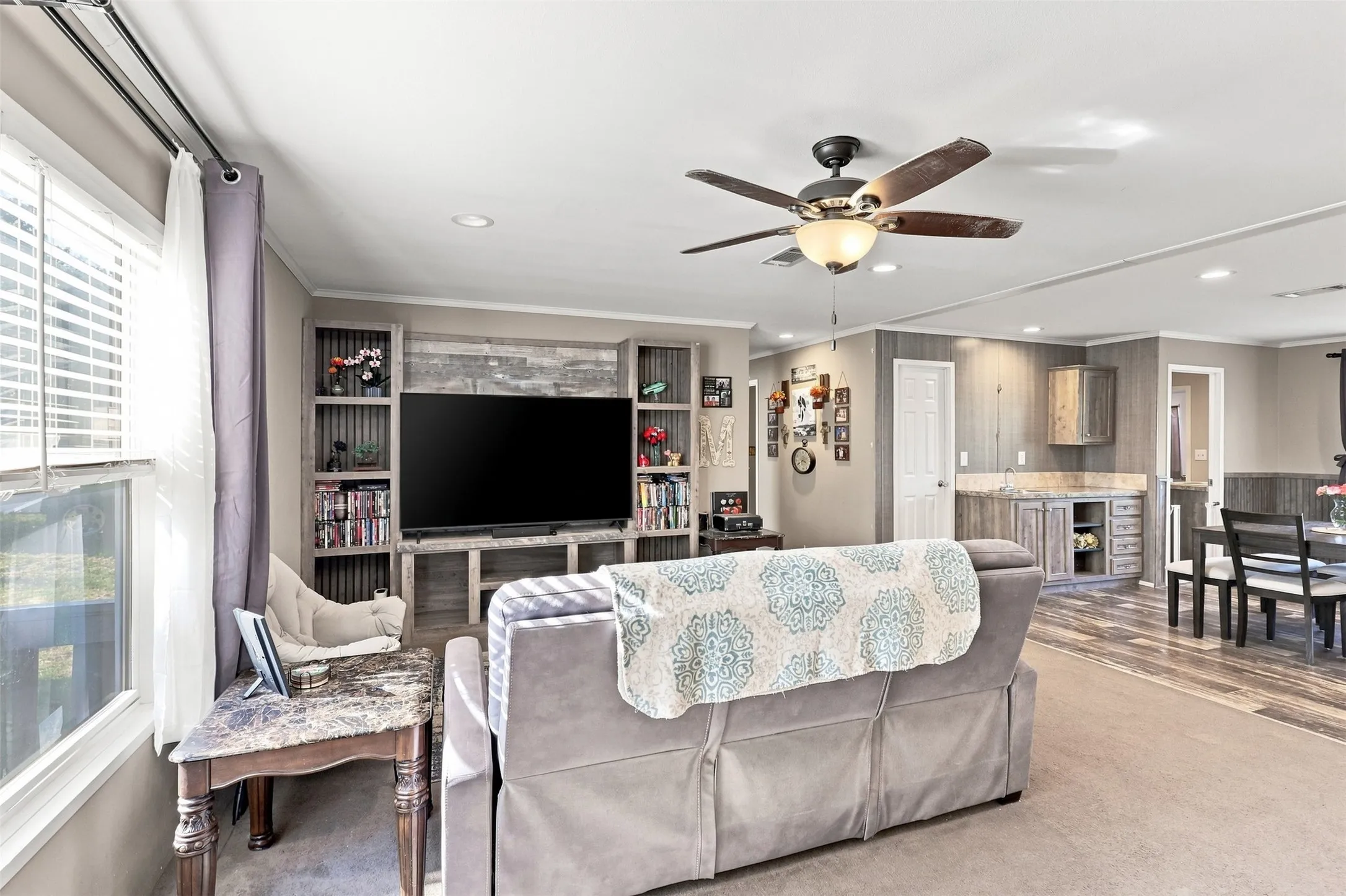 Mobile Home For Sale in Parker County , 5519 Upper Denton Road, Weatherford, Texas 76085, 3 Bedroom, 2 Bathroom, Garage spaces, 1,736 Sqft, built in 2018, mls#21396317, Real Estate Agent in Weatherford, Homes For Sale in Parker county, Homes For Sale in Weatherford, Realtor in Weatherford Texas, Real Estate Brokerage Independent Realty Texas, Luminita Cordes Realtor
