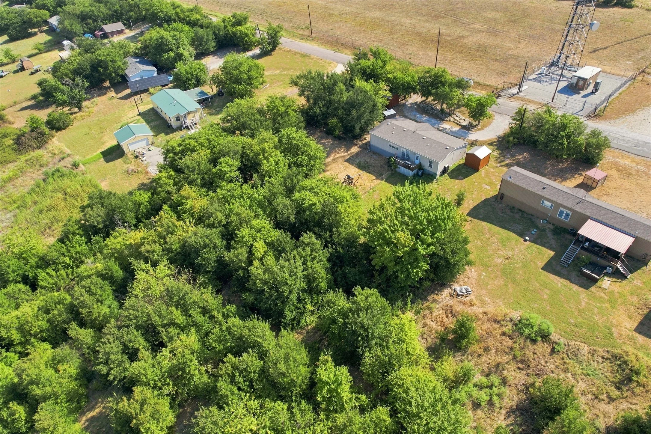 Mobile Home For Sale in Parker County , 5519 Upper Denton Road, Weatherford, Texas 76085, 3 Bedroom, 2 Bathroom, Garage spaces, 1,736 Sqft, built in 2018, mls#21396317, Real Estate Agent in Weatherford, Homes For Sale in Parker county, Homes For Sale in Weatherford, Realtor in Weatherford Texas, Real Estate Brokerage Independent Realty Texas, Luminita Cordes Realtor
