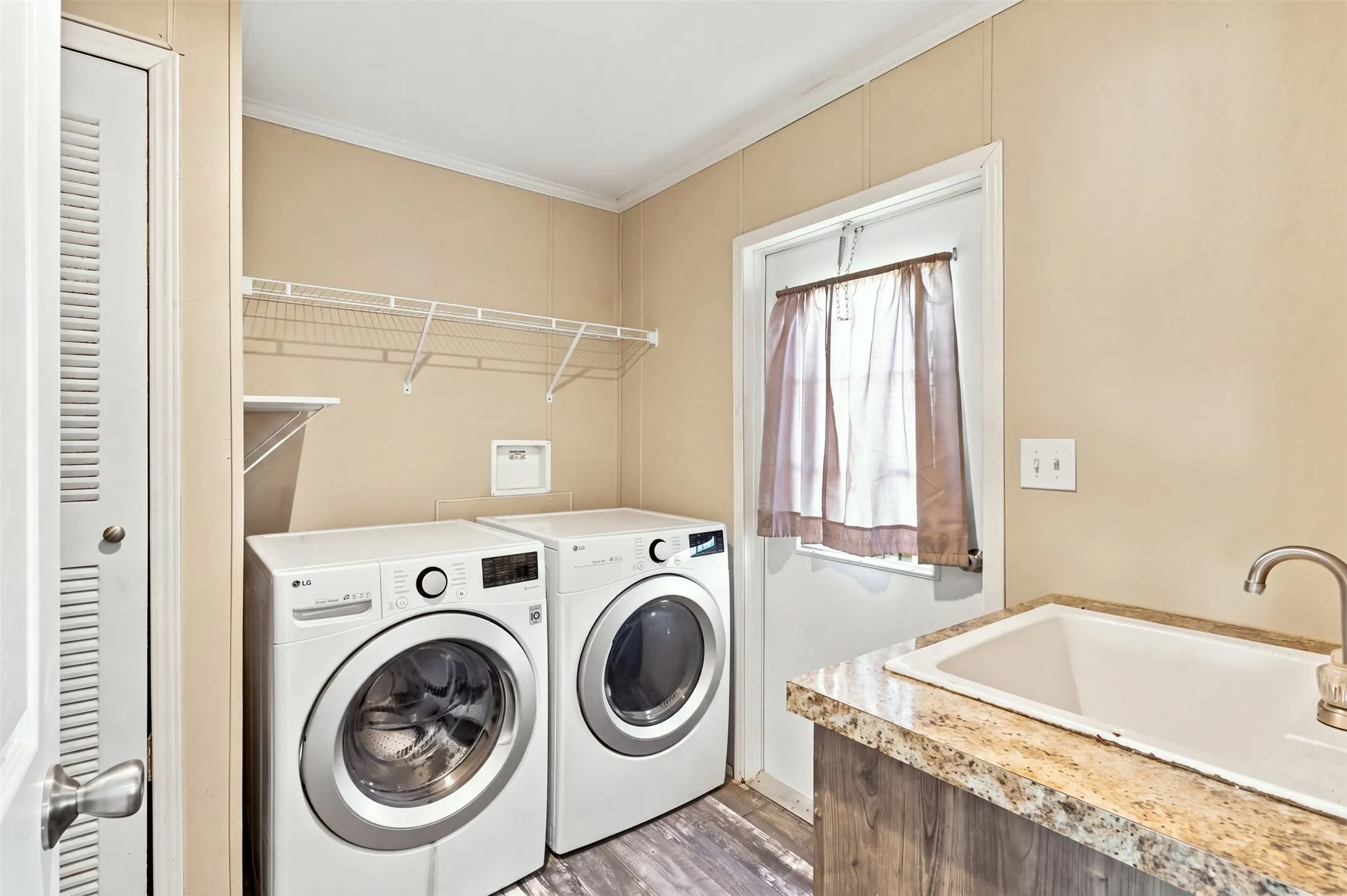 Mobile Home For Sale in Parker County , 5519 Upper Denton Road, Weatherford, Texas 76085, 3 Bedroom, 2 Bathroom, Garage spaces, 1,736 Sqft, built in 2018, mls#21396317, Real Estate Agent in Weatherford, Homes For Sale in Parker county, Homes For Sale in Weatherford, Realtor in Weatherford Texas, Real Estate Brokerage Independent Realty Texas, Luminita Cordes Realtor