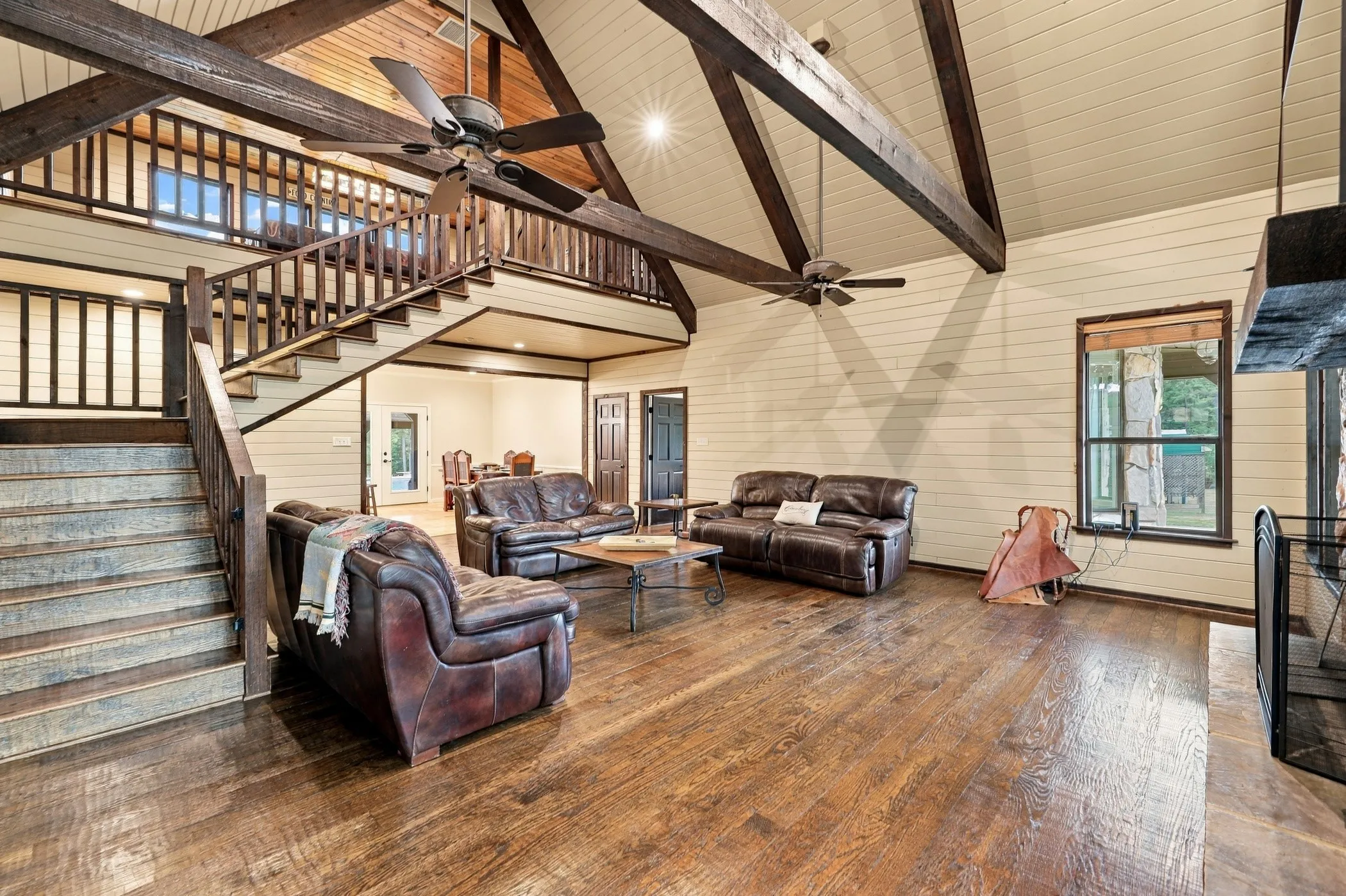 Farm For Sale in Smith County , 23241 County Road 2159, Troup, Texas 75789, 4 Bedroom, 6 Bathroom, 2 Garage spaces, 3,028 Sqft, built in 2006, mls#21396345, Real Estate Agent in Troup, Homes For Sale in Smith county, Homes For Sale in Troup, Realtor in Troup Texas, Real Estate Brokerage Independent Realty Texas, Luminita Cordes Realtor