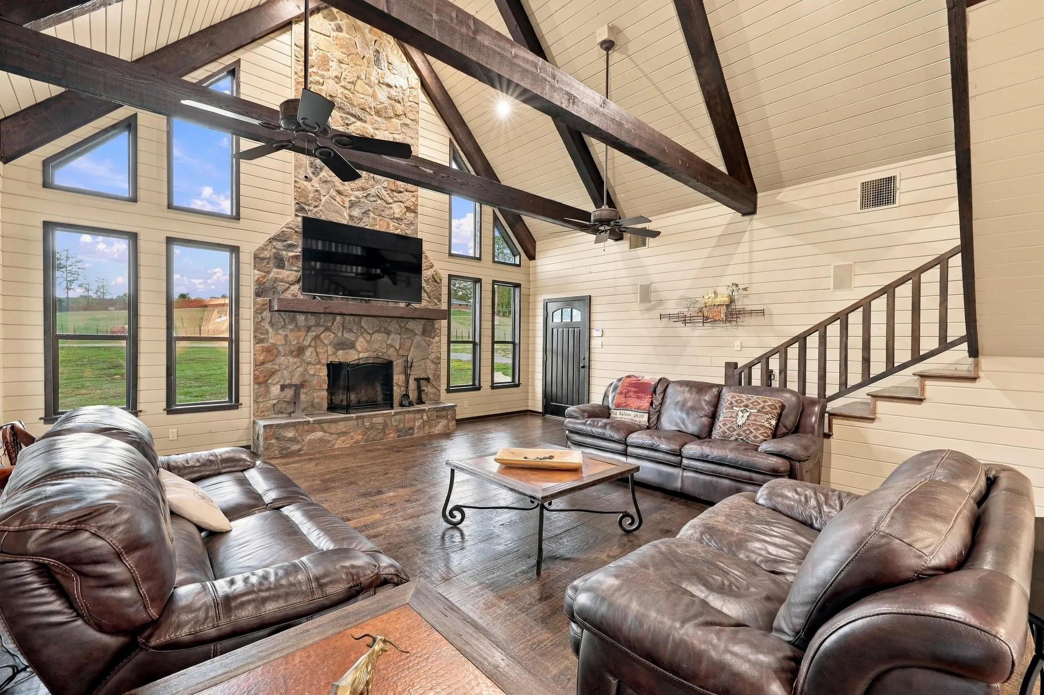 Farm For Sale in Smith County , 23241 County Road 2159, Troup, Texas 75789, 4 Bedroom, 6 Bathroom, 2 Garage spaces, 3,028 Sqft, built in 2006, mls#21396345, Real Estate Agent in Troup, Homes For Sale in Smith county, Homes For Sale in Troup, Realtor in Troup Texas, Real Estate Brokerage Independent Realty Texas, Luminita Cordes Realtor