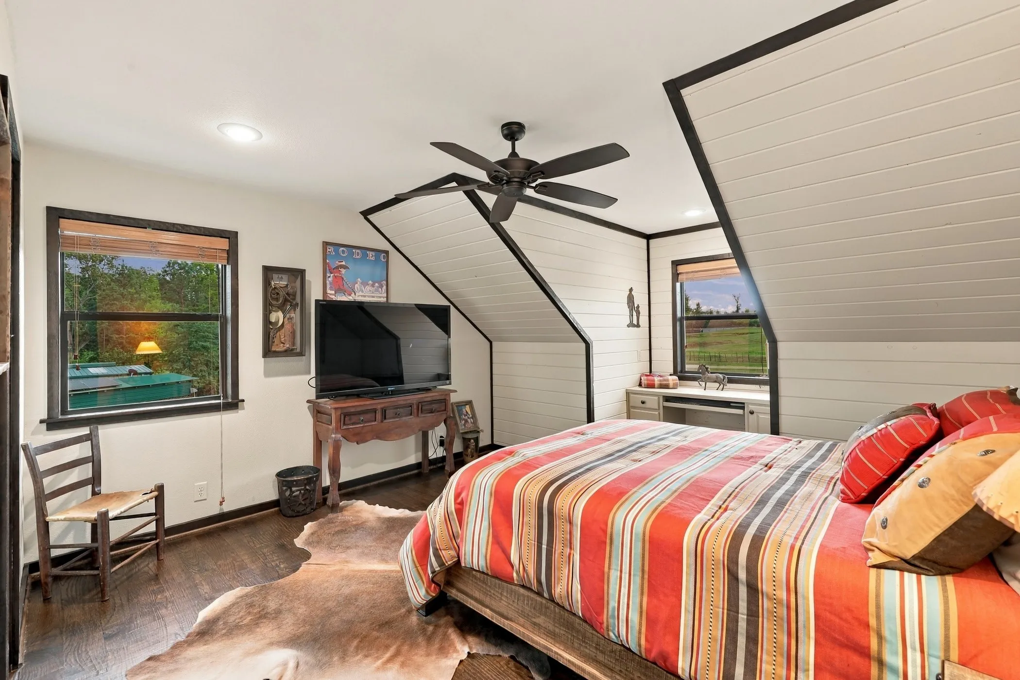 Farm For Sale in Smith County , 23241 County Road 2159, Troup, Texas 75789, 4 Bedroom, 6 Bathroom, 2 Garage spaces, 3,028 Sqft, built in 2006, mls#21396345, Real Estate Agent in Troup, Homes For Sale in Smith county, Homes For Sale in Troup, Realtor in Troup Texas, Real Estate Brokerage Independent Realty Texas, Luminita Cordes Realtor