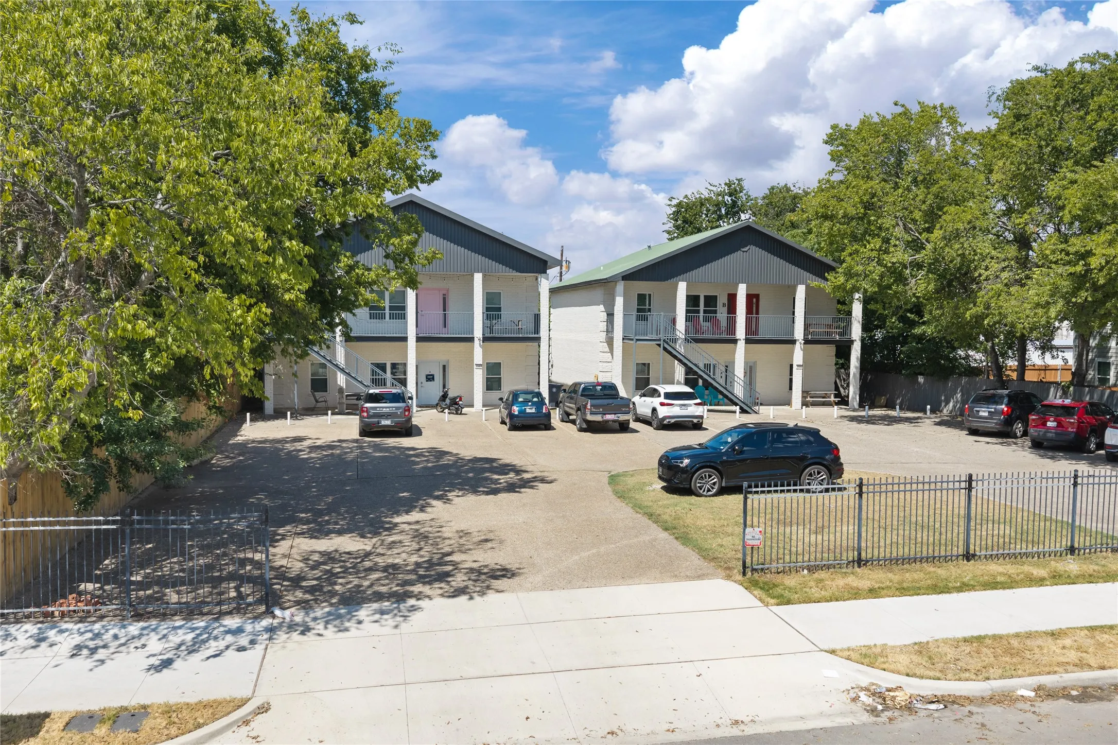 Duplex For Sale in Mc Lennan County , 1303 James Avenue, Waco, Texas 76706, 4 Bedroom, 4 Bathroom, Garage spaces, 0 Sqft, built in 2004, mls#21394352, Real Estate Agent in Waco, Homes For Sale in Mc Lennan county, Homes For Sale in Waco, Realtor in Waco Texas, Real Estate Brokerage Independent Realty Texas, Luminita Cordes Realtor