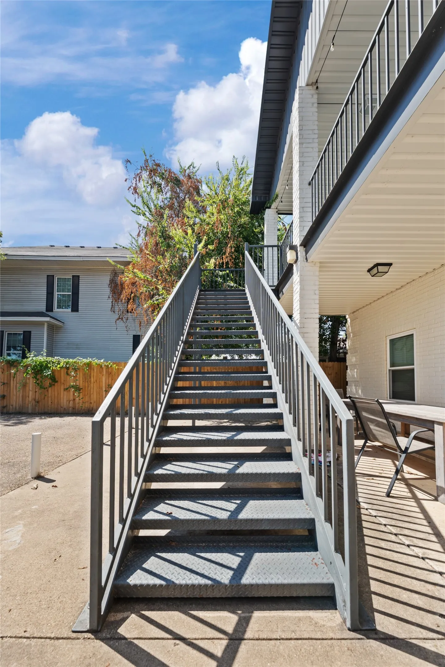 Duplex For Sale in Mc Lennan County , 1303 James Avenue, Waco, Texas 76706, 4 Bedroom, 4 Bathroom, Garage spaces, 0 Sqft, built in 2004, mls#21394352, Real Estate Agent in Waco, Homes For Sale in Mc Lennan county, Homes For Sale in Waco, Realtor in Waco Texas, Real Estate Brokerage Independent Realty Texas, Luminita Cordes Realtor