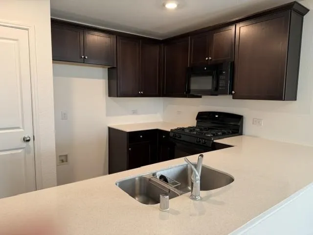 Single Family Residence For Rent in Collin County , 800 Elm Grove, Anna, Texas 75409, 3 Bedroom, 2 Bathroom, 2 Garage spaces, 1,532 Sqft, built in 2014, mls#21396362, Real Estate Agent in Anna, Homes For Rent in Collin county, Homes For Rent in Anna, Realtor in Anna Texas, Real Estate Brokerage Independent Realty Texas, Luminita Cordes Realtor