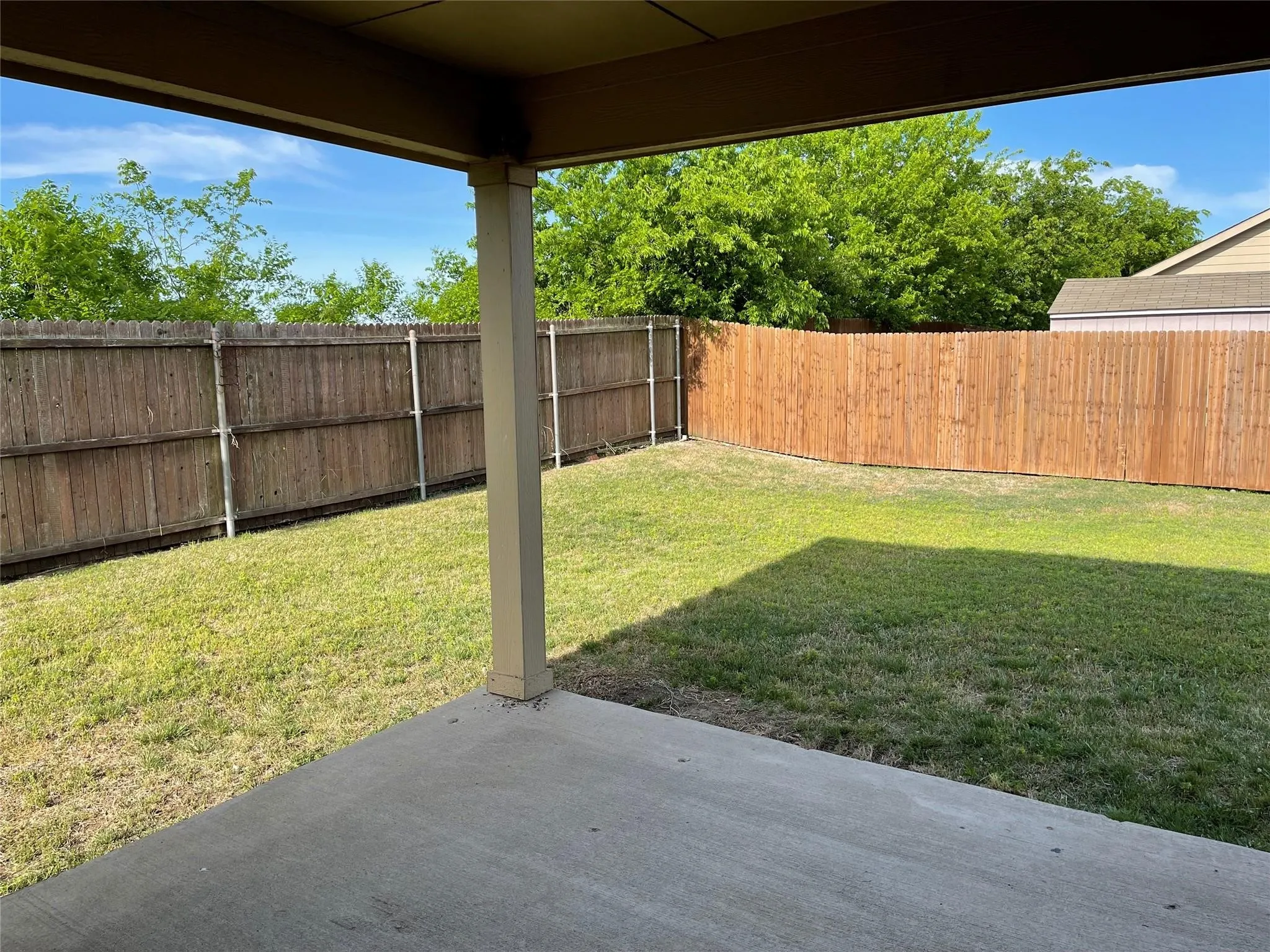 Single Family Residence For Rent in Collin County , 800 Elm Grove, Anna, Texas 75409, 3 Bedroom, 2 Bathroom, 2 Garage spaces, 1,532 Sqft, built in 2014, mls#21396362, Real Estate Agent in Anna, Homes For Rent in Collin county, Homes For Rent in Anna, Realtor in Anna Texas, Real Estate Brokerage Independent Realty Texas, Luminita Cordes Realtor