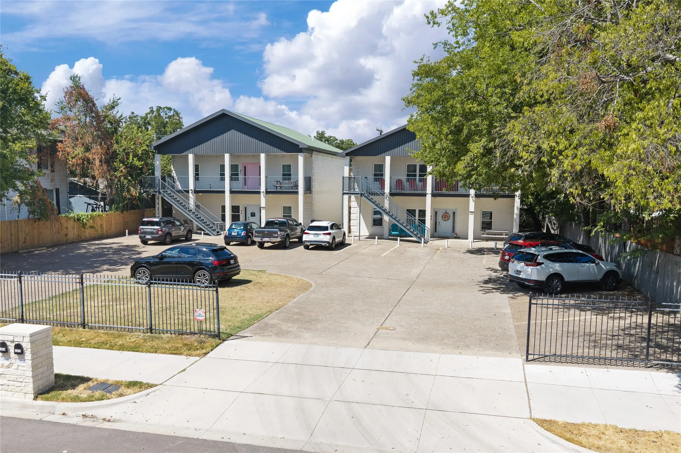 Duplex For Sale in Mc Lennan County , 1301 James Avenue, Waco, Texas 76706, 4 Bedroom, 4 Bathroom, Garage spaces, 0 Sqft, built in 2001, mls#21394366, Real Estate Agent in Waco, Homes For Sale in Mc Lennan county, Homes For Sale in Waco, Realtor in Waco Texas, Real Estate Brokerage Independent Realty Texas, Luminita Cordes Realtor