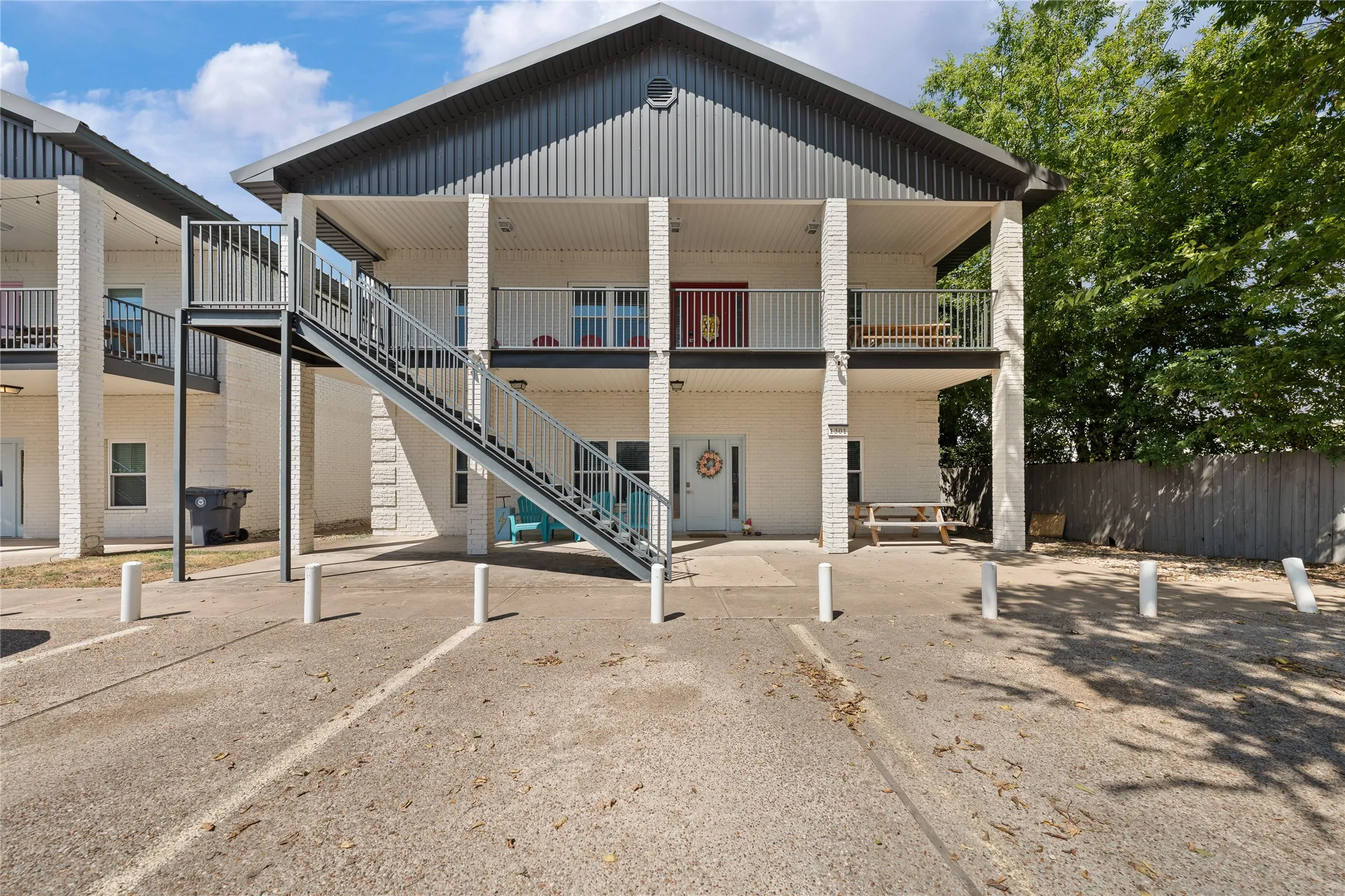 Duplex For Sale in Mc Lennan County , 1301 James Avenue, Waco, Texas 76706, 4 Bedroom, 4 Bathroom, Garage spaces, 0 Sqft, built in 2001, mls#21394366, Real Estate Agent in Waco, Homes For Sale in Mc Lennan county, Homes For Sale in Waco, Realtor in Waco Texas, Real Estate Brokerage Independent Realty Texas, Luminita Cordes Realtor