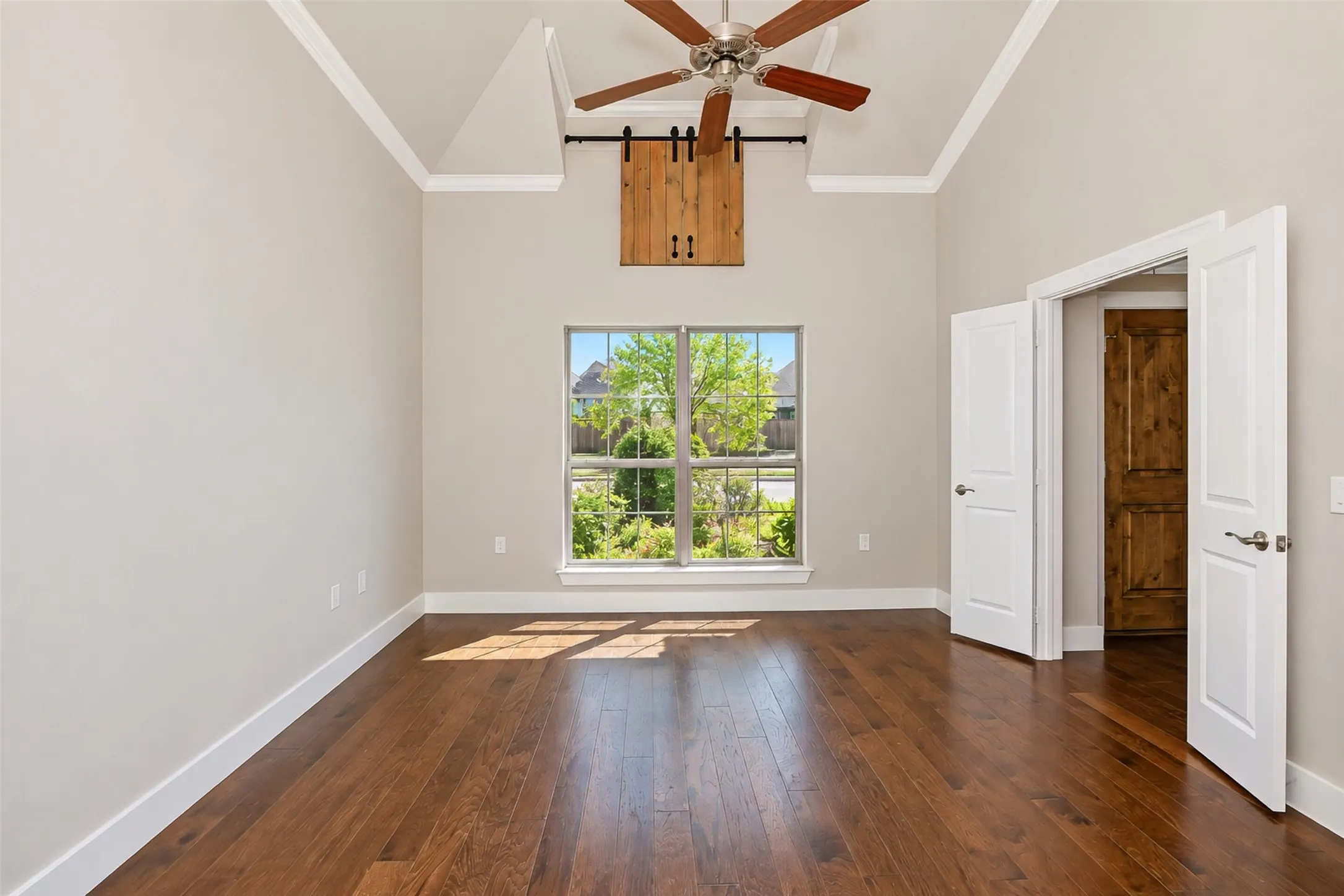 Townhouse For Sale in Tarrant County , 919 Birds Fort Trail, Arlington, Texas 76005, 2 Bedroom, 2 Bathroom, 2 Garage spaces, 1,309 Sqft, built in 2018, mls#21396294, Real Estate Agent in Arlington, Homes For Sale in Tarrant county, Homes For Sale in Arlington, Realtor in Arlington Texas, Real Estate Brokerage Independent Realty Texas, Luminita Cordes Realtor