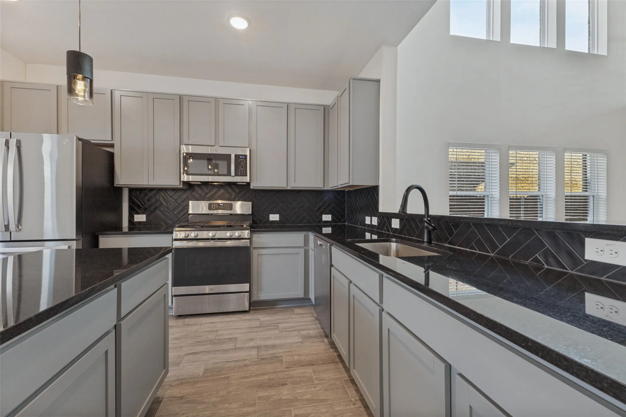 Single Family Residence For Sale in Kaufman County , 2907 Bodie Court, Forney, Texas 75126, 4 Bedroom, 3 Bathroom, 2 Garage spaces, 2,614 Sqft, built in 2023, mls#21394242, Real Estate Agent in Forney, Homes For Sale in Kaufman county, Homes For Sale in Forney, Realtor in Forney Texas, Real Estate Brokerage Independent Realty Texas, Luminita Cordes Realtor