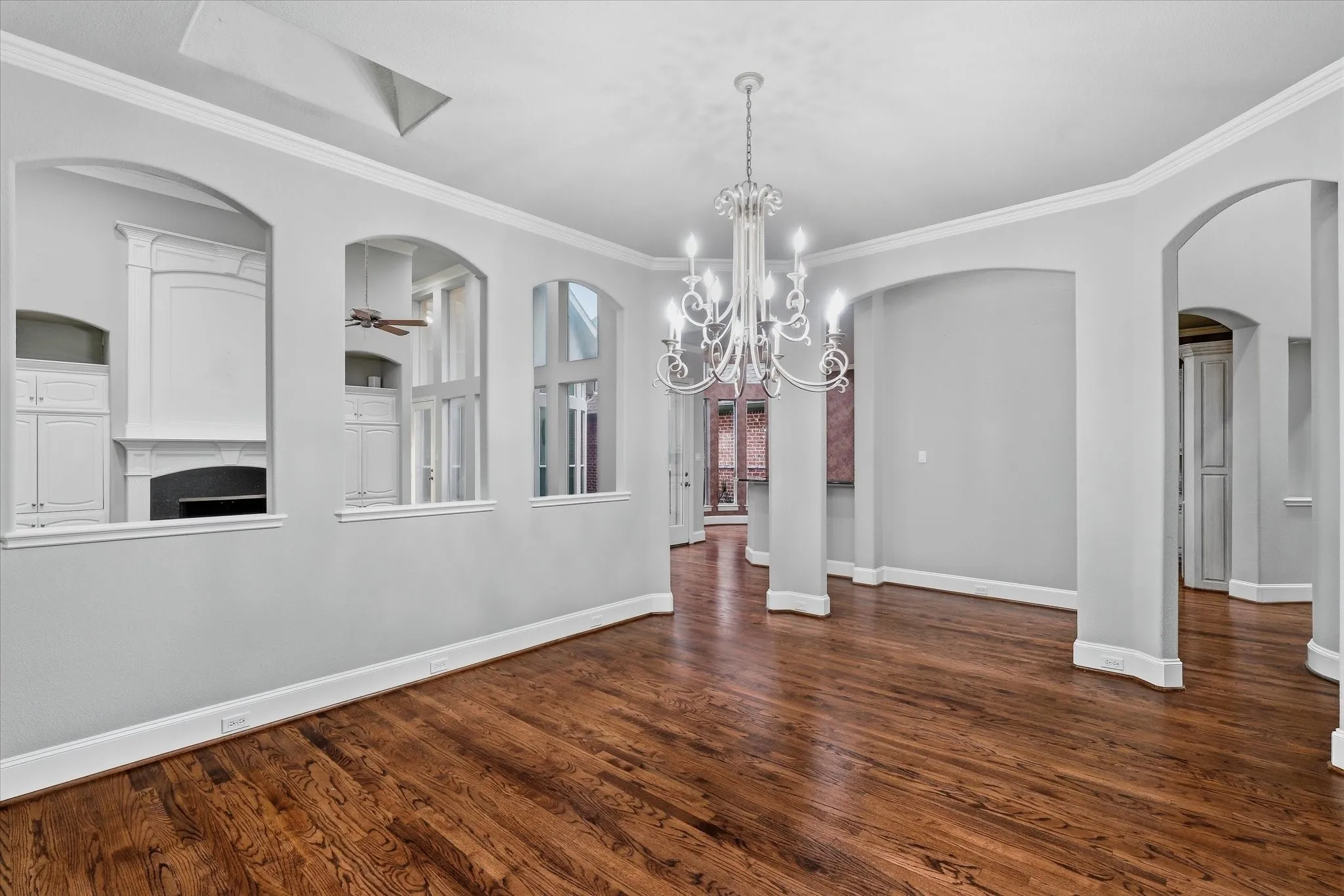 Single Family Residence For Sale in Dallas County , 11831 Brookhill Lane, Dallas, Texas 75230, 3 Bedroom, 4 Bathroom, 2 Garage spaces, 2,923 Sqft, built in 1999, mls#21396376, Real Estate Agent in Dallas, Homes For Sale in Dallas county, Homes For Sale in Dallas, Realtor in Dallas Texas, Real Estate Brokerage Independent Realty Texas, Luminita Cordes Realtor