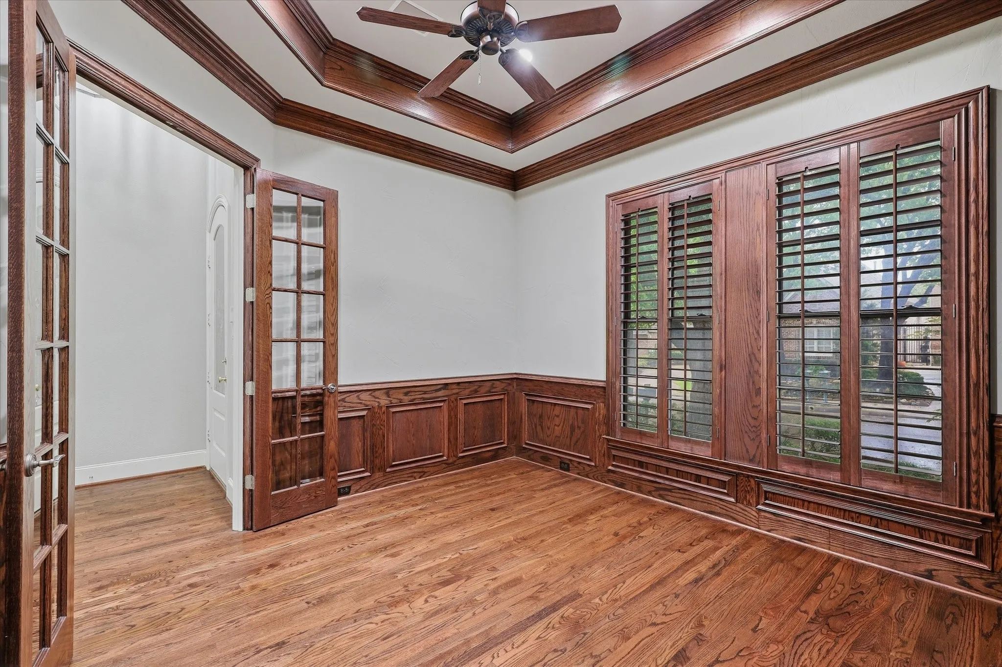 Single Family Residence For Sale in Dallas County , 11831 Brookhill Lane, Dallas, Texas 75230, 3 Bedroom, 4 Bathroom, 2 Garage spaces, 2,923 Sqft, built in 1999, mls#21396376, Real Estate Agent in Dallas, Homes For Sale in Dallas county, Homes For Sale in Dallas, Realtor in Dallas Texas, Real Estate Brokerage Independent Realty Texas, Luminita Cordes Realtor