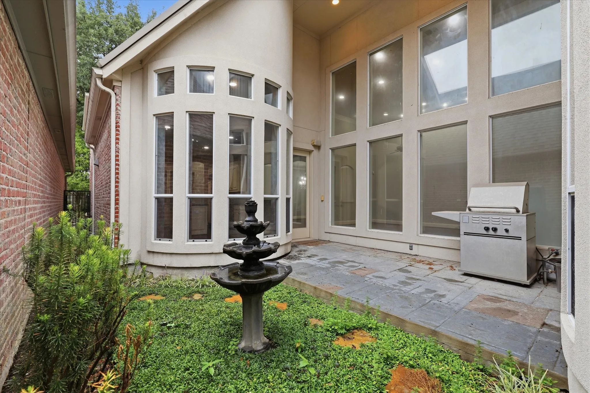 Single Family Residence For Sale in Dallas County , 11831 Brookhill Lane, Dallas, Texas 75230, 3 Bedroom, 4 Bathroom, 2 Garage spaces, 2,923 Sqft, built in 1999, mls#21396376, Real Estate Agent in Dallas, Homes For Sale in Dallas county, Homes For Sale in Dallas, Realtor in Dallas Texas, Real Estate Brokerage Independent Realty Texas, Luminita Cordes Realtor