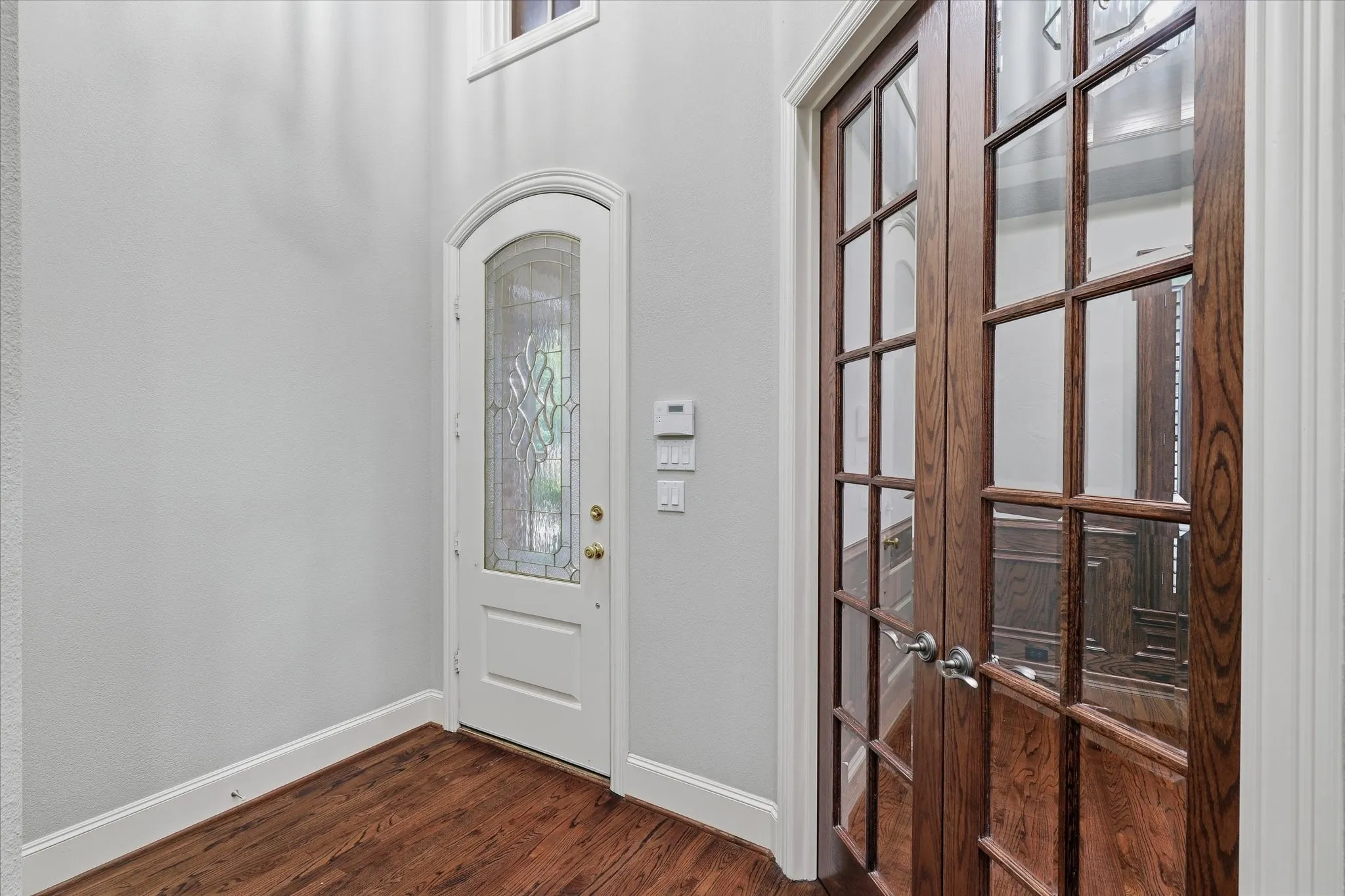 Single Family Residence For Sale in Dallas County , 11831 Brookhill Lane, Dallas, Texas 75230, 3 Bedroom, 4 Bathroom, 2 Garage spaces, 2,923 Sqft, built in 1999, mls#21396376, Real Estate Agent in Dallas, Homes For Sale in Dallas county, Homes For Sale in Dallas, Realtor in Dallas Texas, Real Estate Brokerage Independent Realty Texas, Luminita Cordes Realtor