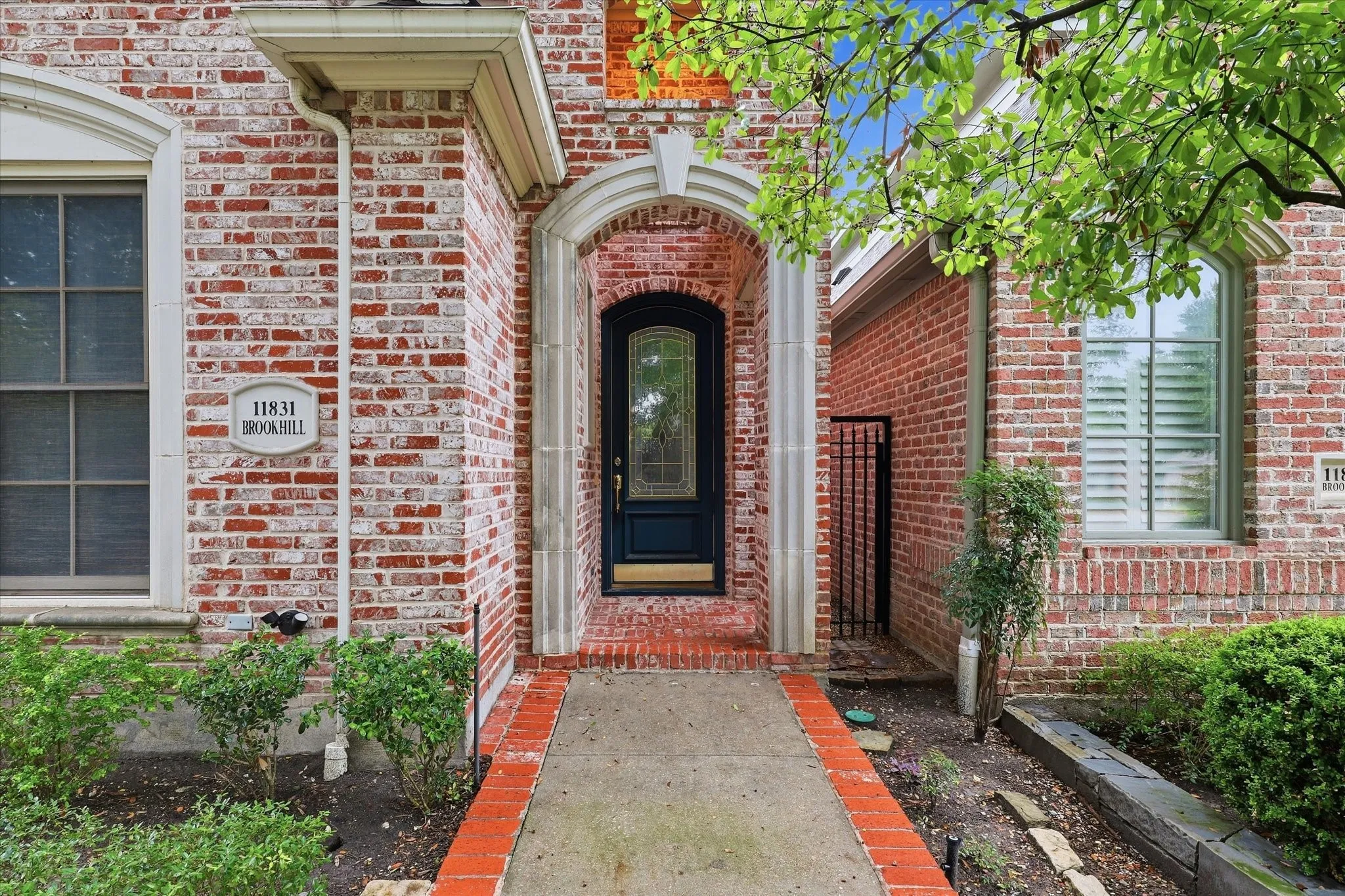 Single Family Residence For Sale in Dallas County , 11831 Brookhill Lane, Dallas, Texas 75230, 3 Bedroom, 4 Bathroom, 2 Garage spaces, 2,923 Sqft, built in 1999, mls#21396376, Real Estate Agent in Dallas, Homes For Sale in Dallas county, Homes For Sale in Dallas, Realtor in Dallas Texas, Real Estate Brokerage Independent Realty Texas, Luminita Cordes Realtor