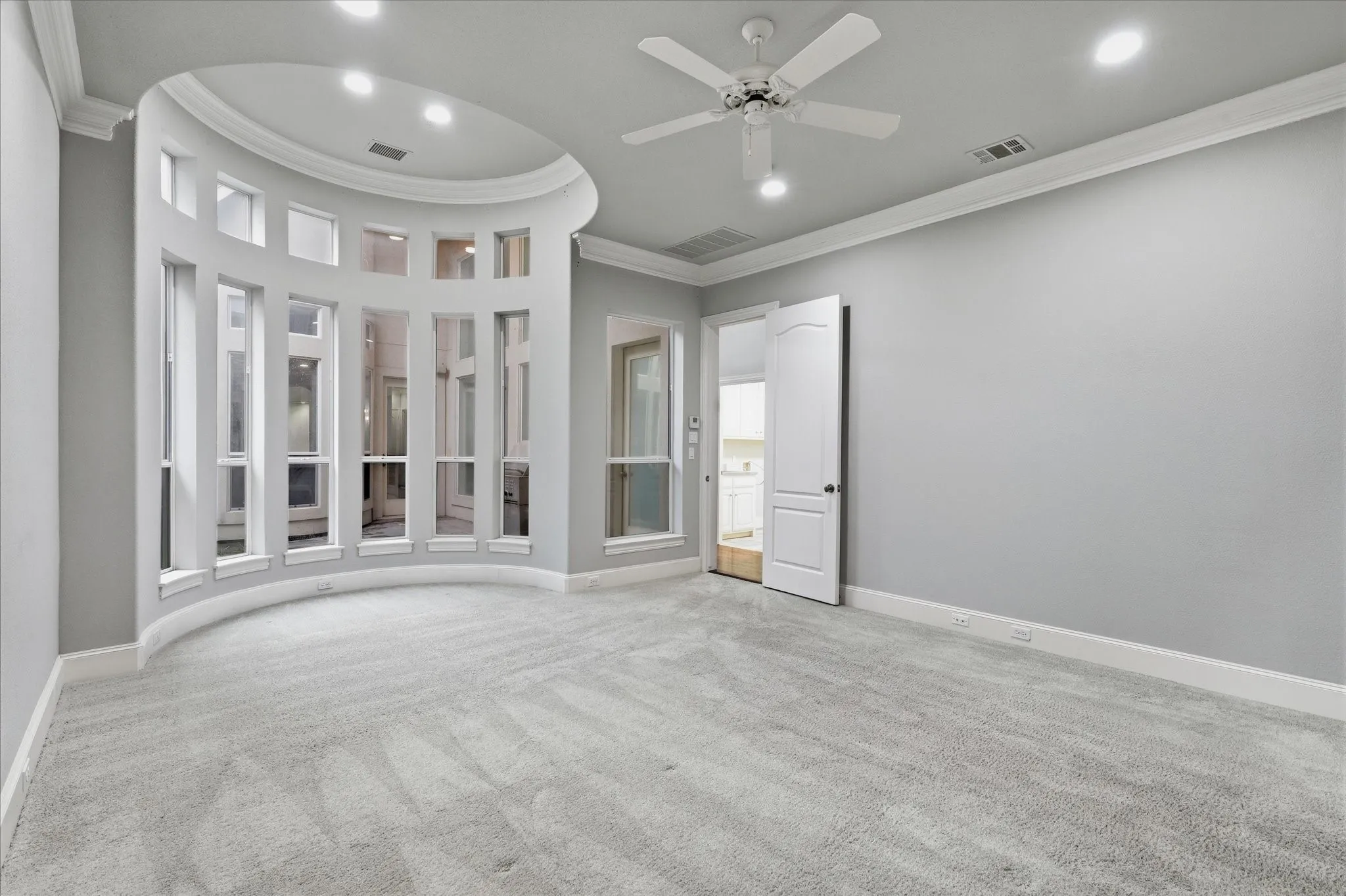 Single Family Residence For Sale in Dallas County , 11831 Brookhill Lane, Dallas, Texas 75230, 3 Bedroom, 4 Bathroom, 2 Garage spaces, 2,923 Sqft, built in 1999, mls#21396376, Real Estate Agent in Dallas, Homes For Sale in Dallas county, Homes For Sale in Dallas, Realtor in Dallas Texas, Real Estate Brokerage Independent Realty Texas, Luminita Cordes Realtor