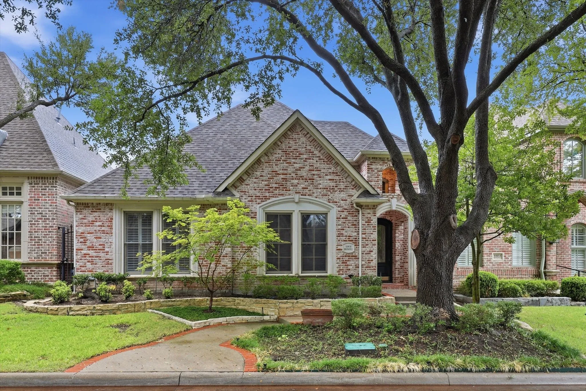 Single Family Residence For Sale in Dallas County , 11831 Brookhill Lane, Dallas, Texas 75230, 3 Bedroom, 4 Bathroom, 2 Garage spaces, 2,923 Sqft, built in 1999, mls#21396376, Real Estate Agent in Dallas, Homes For Sale in Dallas county, Homes For Sale in Dallas, Realtor in Dallas Texas, Real Estate Brokerage Independent Realty Texas, Luminita Cordes Realtor