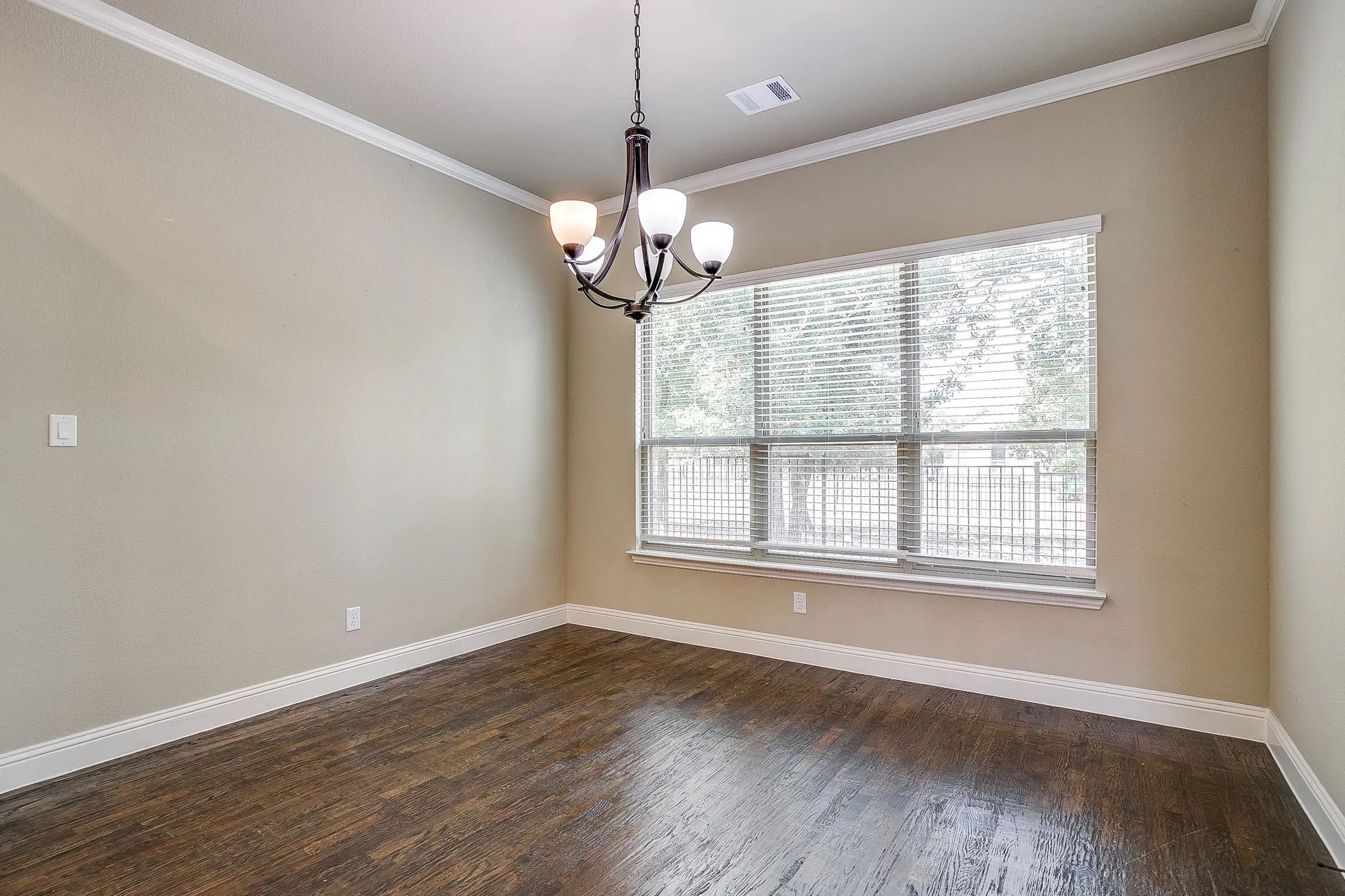 Single Family Residence For Sale in Parker County , 102 Eagle Drive, Lipan, Texas 76462, 4 Bedroom, 3 Bathroom, 3 Garage spaces, 2,779 Sqft, built in 2019, mls#21396131, Real Estate Agent in Lipan, Homes For Sale in Parker county, Homes For Sale in Lipan, Realtor in Lipan Texas, Real Estate Brokerage Independent Realty Texas, Luminita Cordes Realtor