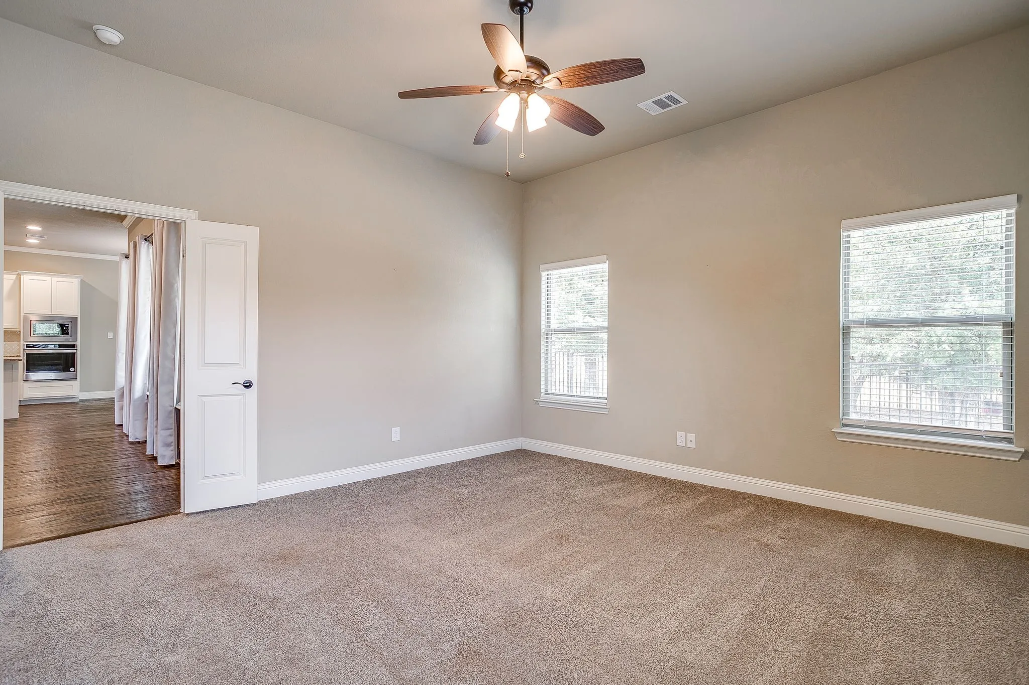 Single Family Residence For Sale in Parker County , 102 Eagle Drive, Lipan, Texas 76462, 4 Bedroom, 3 Bathroom, 3 Garage spaces, 2,779 Sqft, built in 2019, mls#21396131, Real Estate Agent in Lipan, Homes For Sale in Parker county, Homes For Sale in Lipan, Realtor in Lipan Texas, Real Estate Brokerage Independent Realty Texas, Luminita Cordes Realtor
