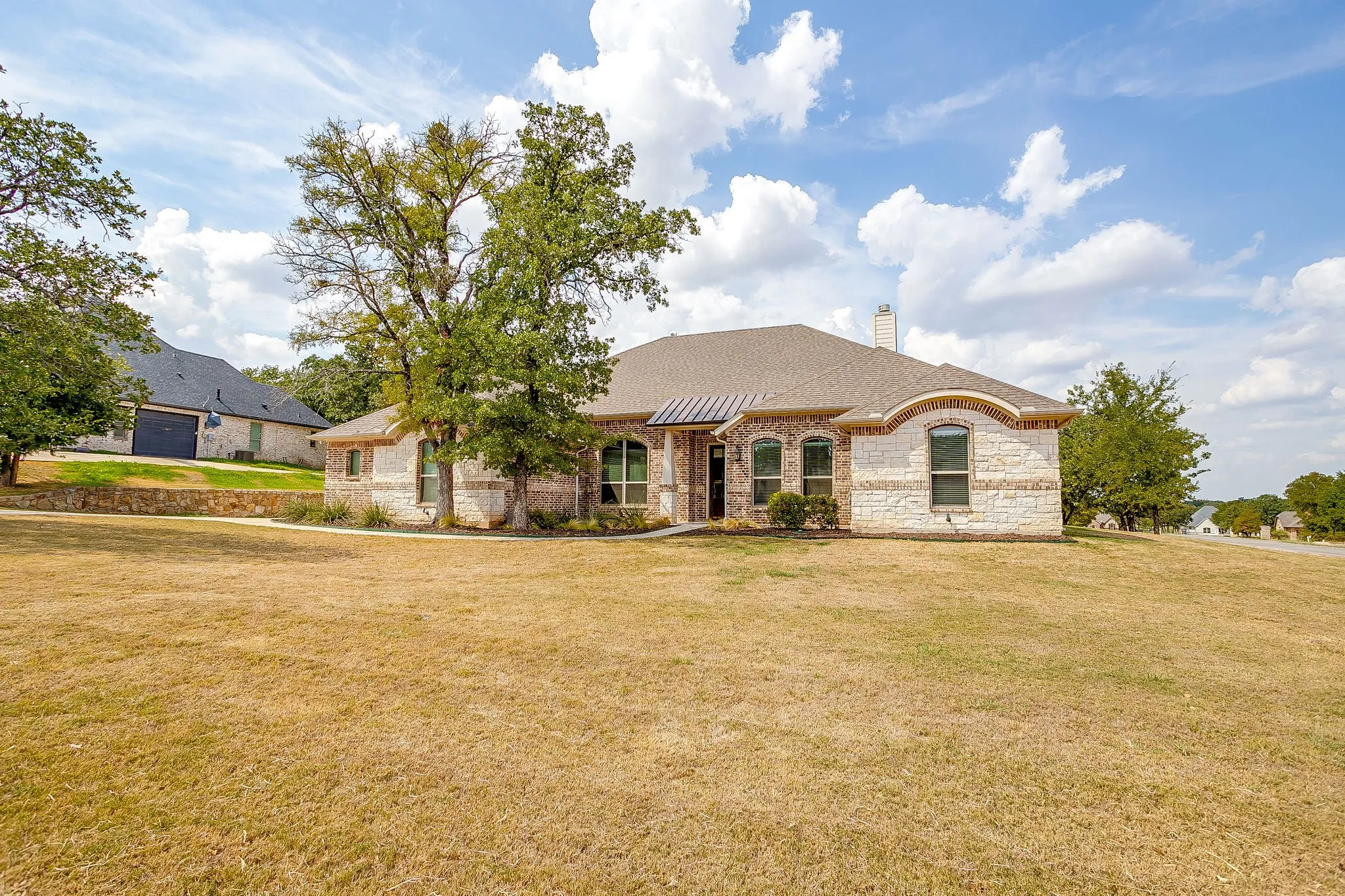 Single Family Residence For Sale in Parker County , 102 Eagle Drive, Lipan, Texas 76462, 4 Bedroom, 3 Bathroom, 3 Garage spaces, 2,779 Sqft, built in 2019, mls#21396131, Real Estate Agent in Lipan, Homes For Sale in Parker county, Homes For Sale in Lipan, Realtor in Lipan Texas, Real Estate Brokerage Independent Realty Texas, Luminita Cordes Realtor