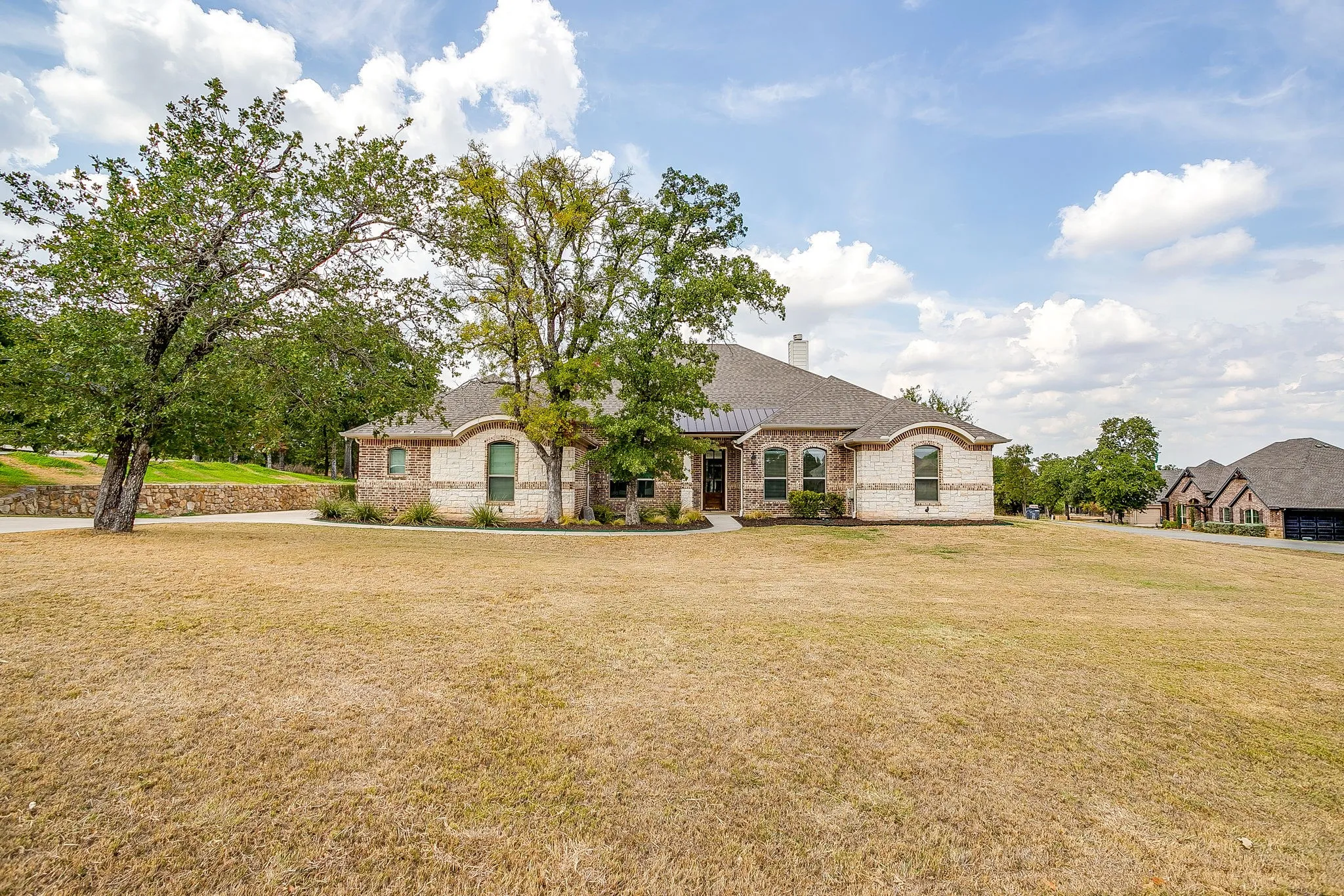 Single Family Residence For Sale in Parker County , 102 Eagle Drive, Lipan, Texas 76462, 4 Bedroom, 3 Bathroom, 3 Garage spaces, 2,779 Sqft, built in 2019, mls#21396131, Real Estate Agent in Lipan, Homes For Sale in Parker county, Homes For Sale in Lipan, Realtor in Lipan Texas, Real Estate Brokerage Independent Realty Texas, Luminita Cordes Realtor