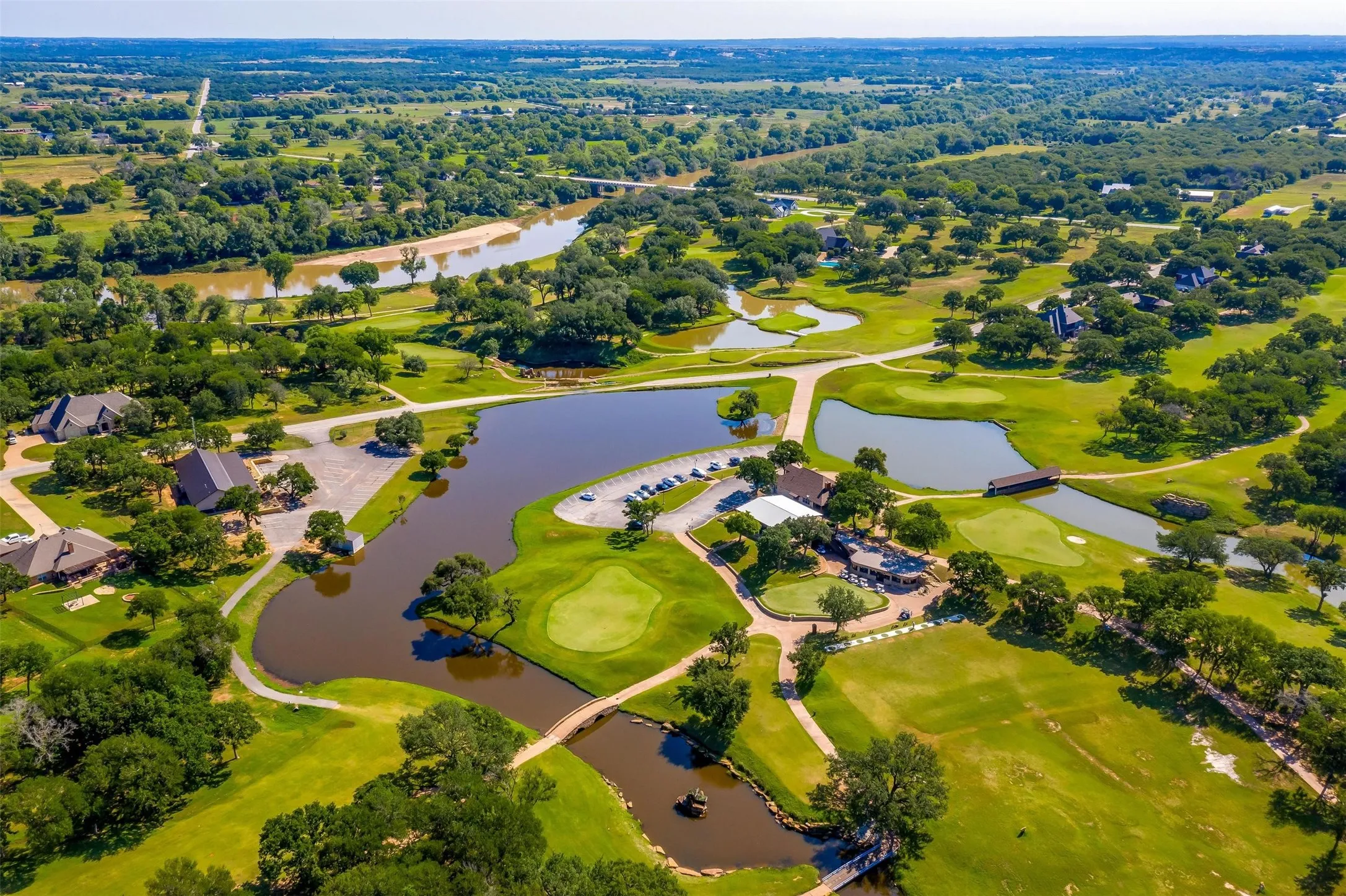 Sugartree Golf Club Clubhouse & Grounds