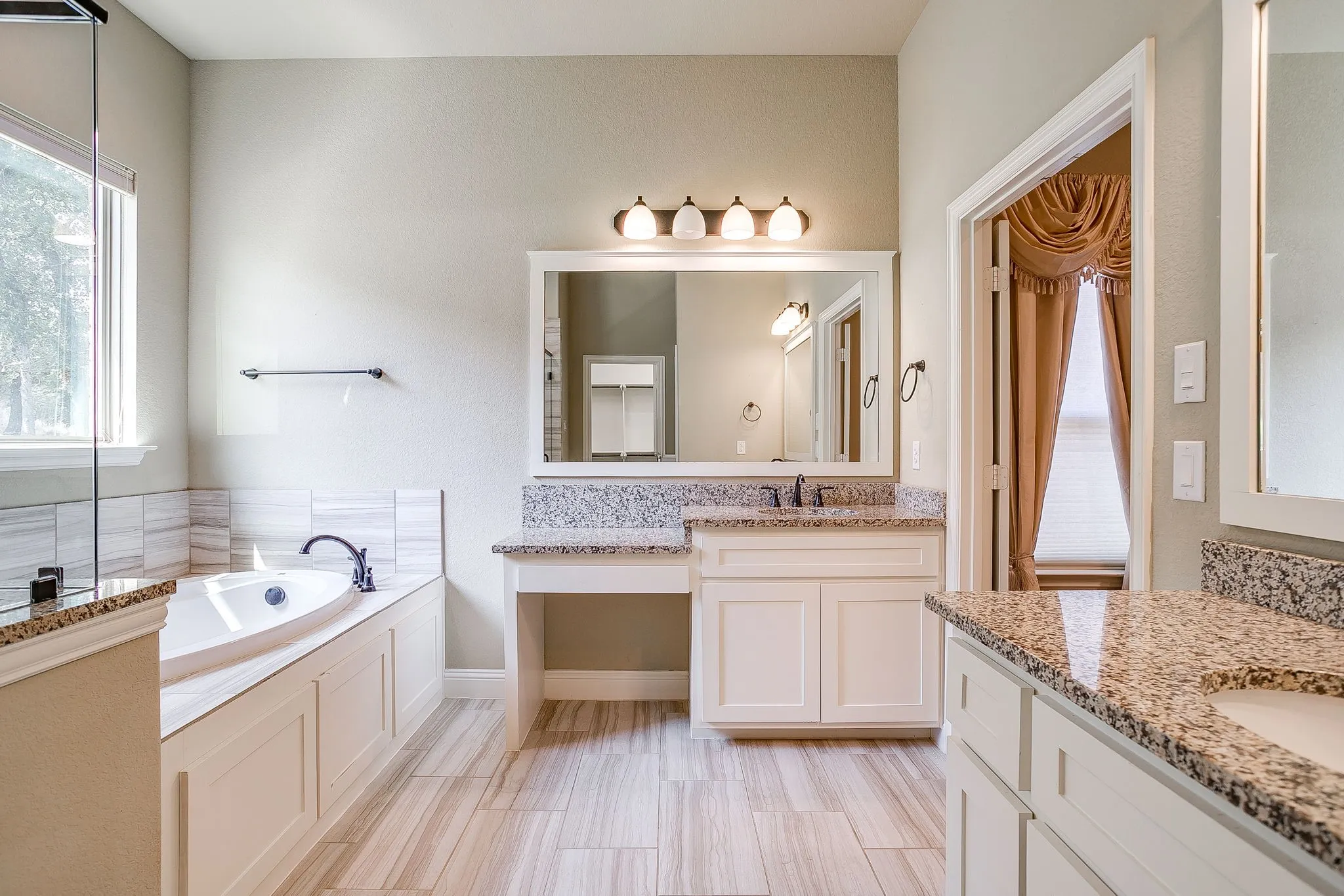 Single Family Residence For Sale in Parker County , 102 Eagle Drive, Lipan, Texas 76462, 4 Bedroom, 3 Bathroom, 3 Garage spaces, 2,779 Sqft, built in 2019, mls#21396131, Real Estate Agent in Lipan, Homes For Sale in Parker county, Homes For Sale in Lipan, Realtor in Lipan Texas, Real Estate Brokerage Independent Realty Texas, Luminita Cordes Realtor