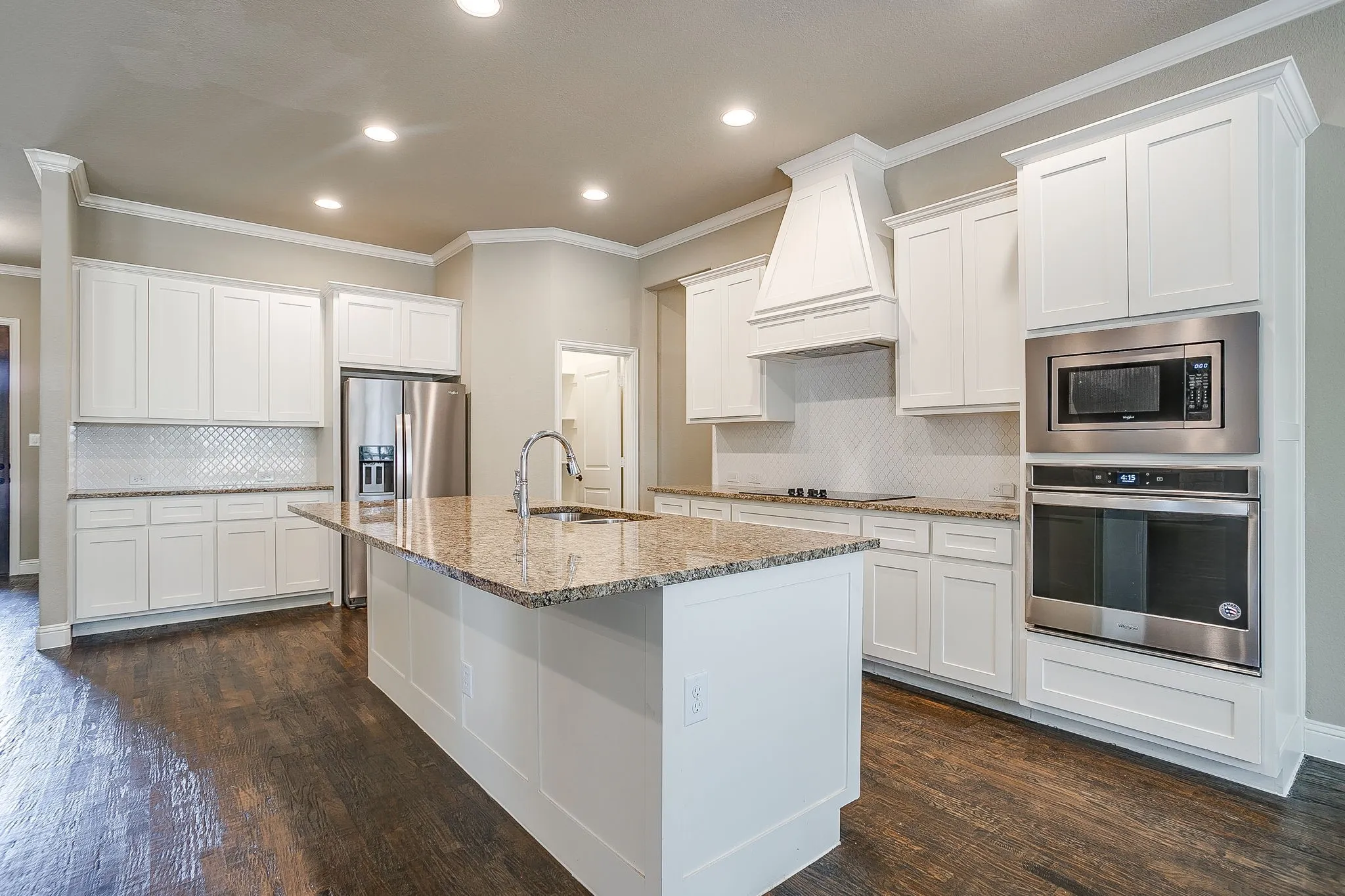 Single Family Residence For Sale in Parker County , 102 Eagle Drive, Lipan, Texas 76462, 4 Bedroom, 3 Bathroom, 3 Garage spaces, 2,779 Sqft, built in 2019, mls#21396131, Real Estate Agent in Lipan, Homes For Sale in Parker county, Homes For Sale in Lipan, Realtor in Lipan Texas, Real Estate Brokerage Independent Realty Texas, Luminita Cordes Realtor