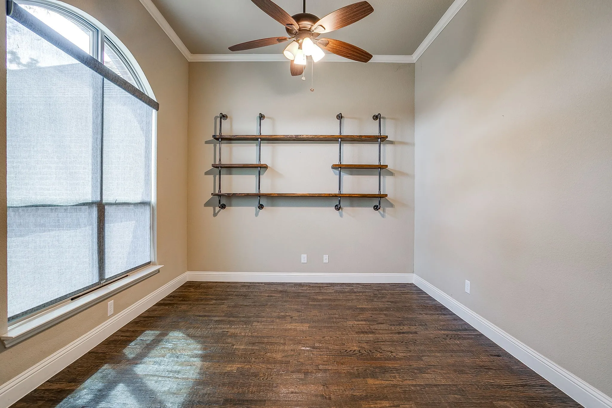 Single Family Residence For Sale in Parker County , 102 Eagle Drive, Lipan, Texas 76462, 4 Bedroom, 3 Bathroom, 3 Garage spaces, 2,779 Sqft, built in 2019, mls#21396131, Real Estate Agent in Lipan, Homes For Sale in Parker county, Homes For Sale in Lipan, Realtor in Lipan Texas, Real Estate Brokerage Independent Realty Texas, Luminita Cordes Realtor