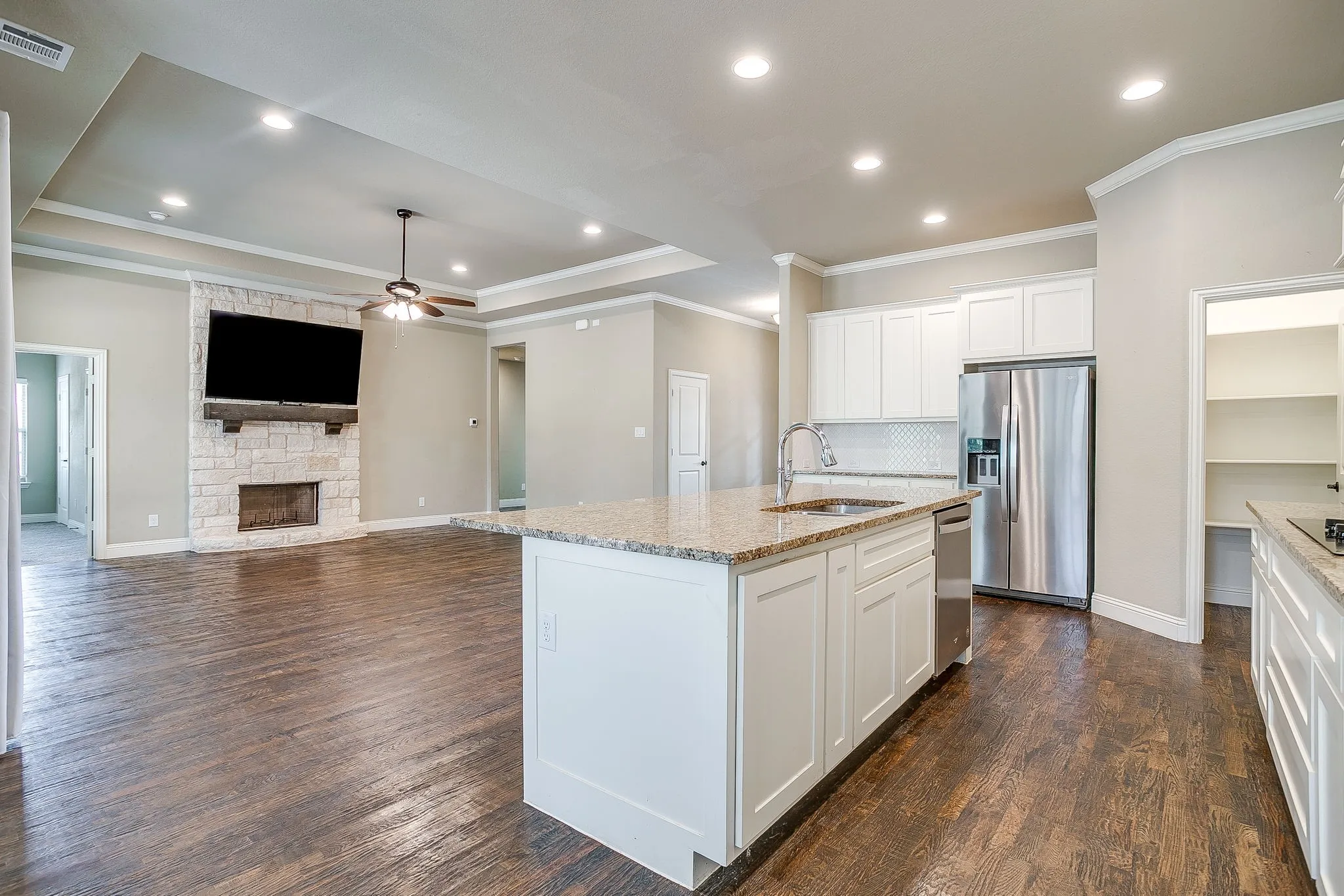 Single Family Residence For Sale in Parker County , 102 Eagle Drive, Lipan, Texas 76462, 4 Bedroom, 3 Bathroom, 3 Garage spaces, 2,779 Sqft, built in 2019, mls#21396131, Real Estate Agent in Lipan, Homes For Sale in Parker county, Homes For Sale in Lipan, Realtor in Lipan Texas, Real Estate Brokerage Independent Realty Texas, Luminita Cordes Realtor