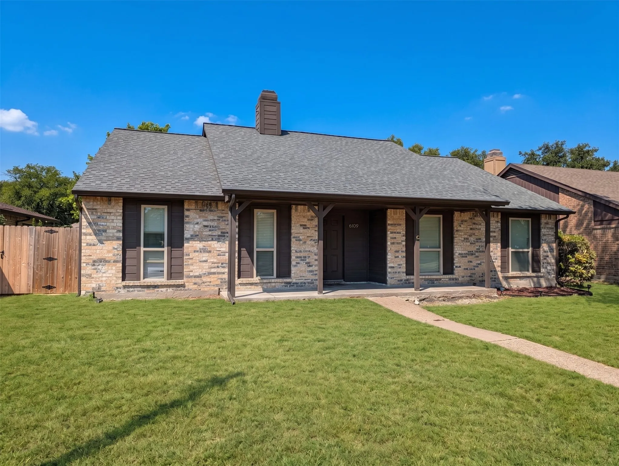 Single Family Residence For Rent