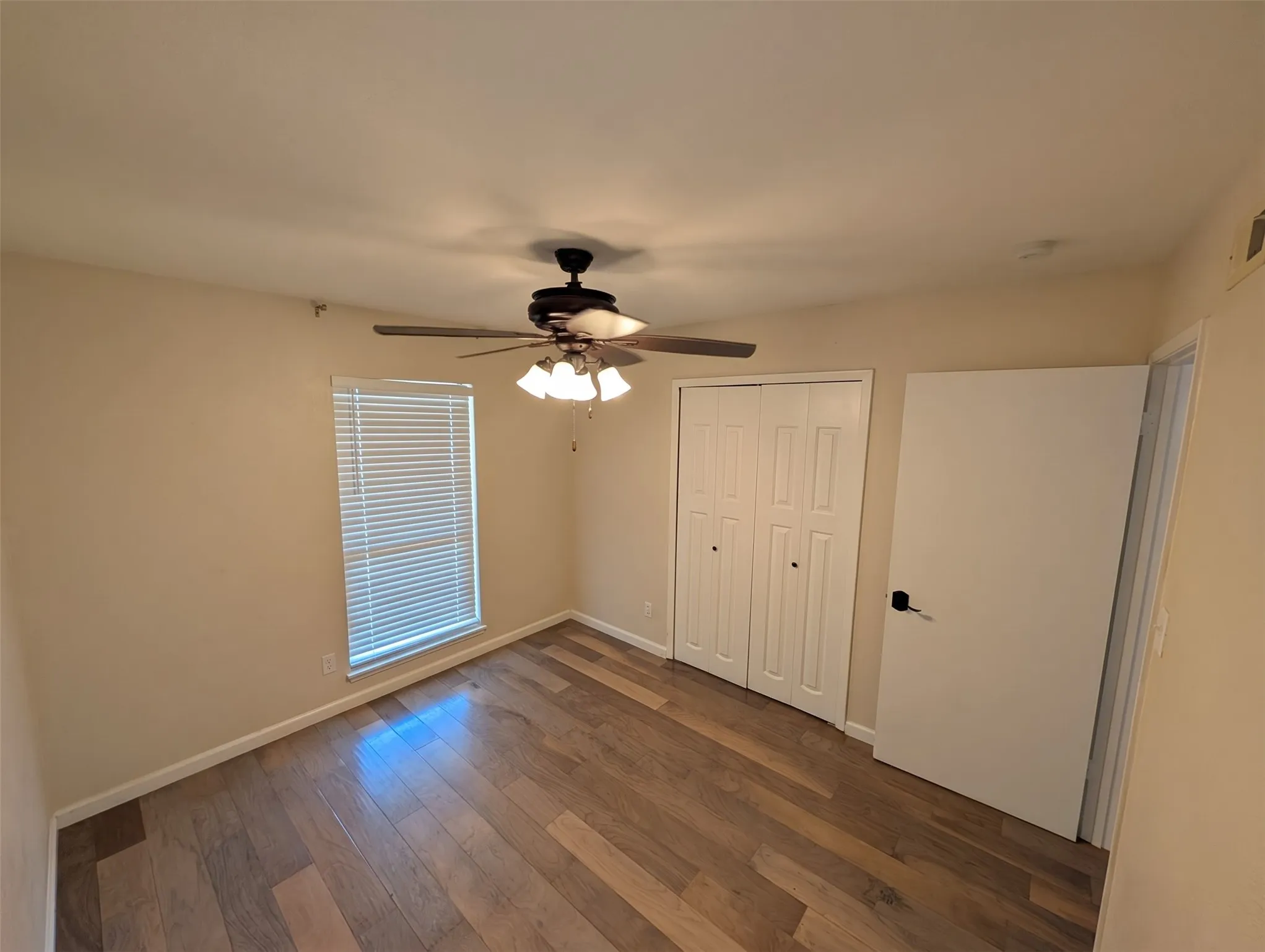 Single Family Residence For Rent in Rockwall County , 6109 Scenic Drive, Rowlett, Texas 75088, 3 Bedroom, 2 Bathroom, 2 Garage spaces, 1,741 Sqft, built in 1983, mls#21383108, Real Estate Agent in Rowlett, Homes For Rent in Rockwall county, Homes For Rent in Rowlett, Realtor in Rowlett Texas, Real Estate Brokerage Independent Realty Texas, Luminita Cordes Realtor