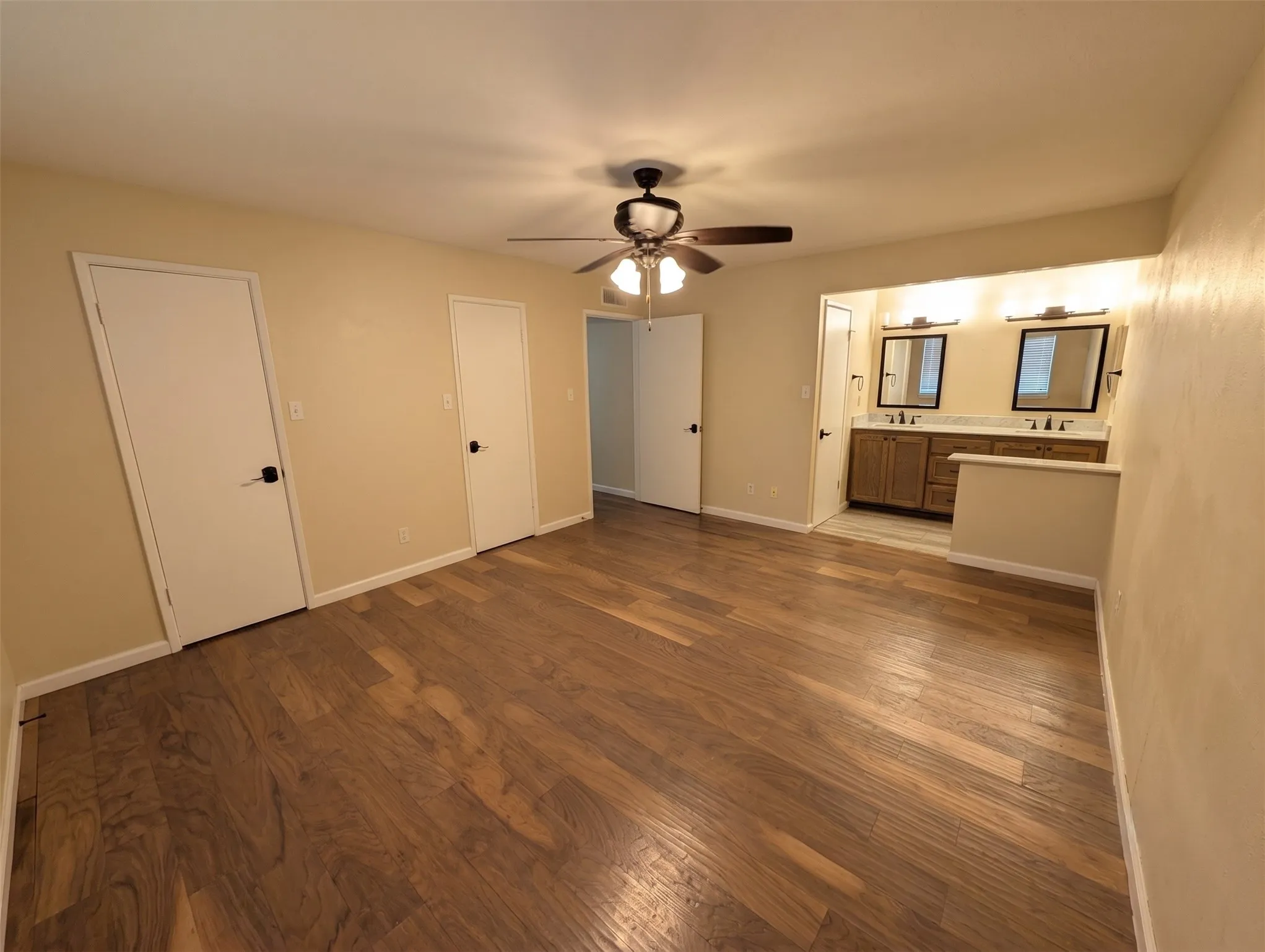 Single Family Residence For Rent in Rockwall County , 6109 Scenic Drive, Rowlett, Texas 75088, 3 Bedroom, 2 Bathroom, 2 Garage spaces, 1,741 Sqft, built in 1983, mls#21383108, Real Estate Agent in Rowlett, Homes For Rent in Rockwall county, Homes For Rent in Rowlett, Realtor in Rowlett Texas, Real Estate Brokerage Independent Realty Texas, Luminita Cordes Realtor