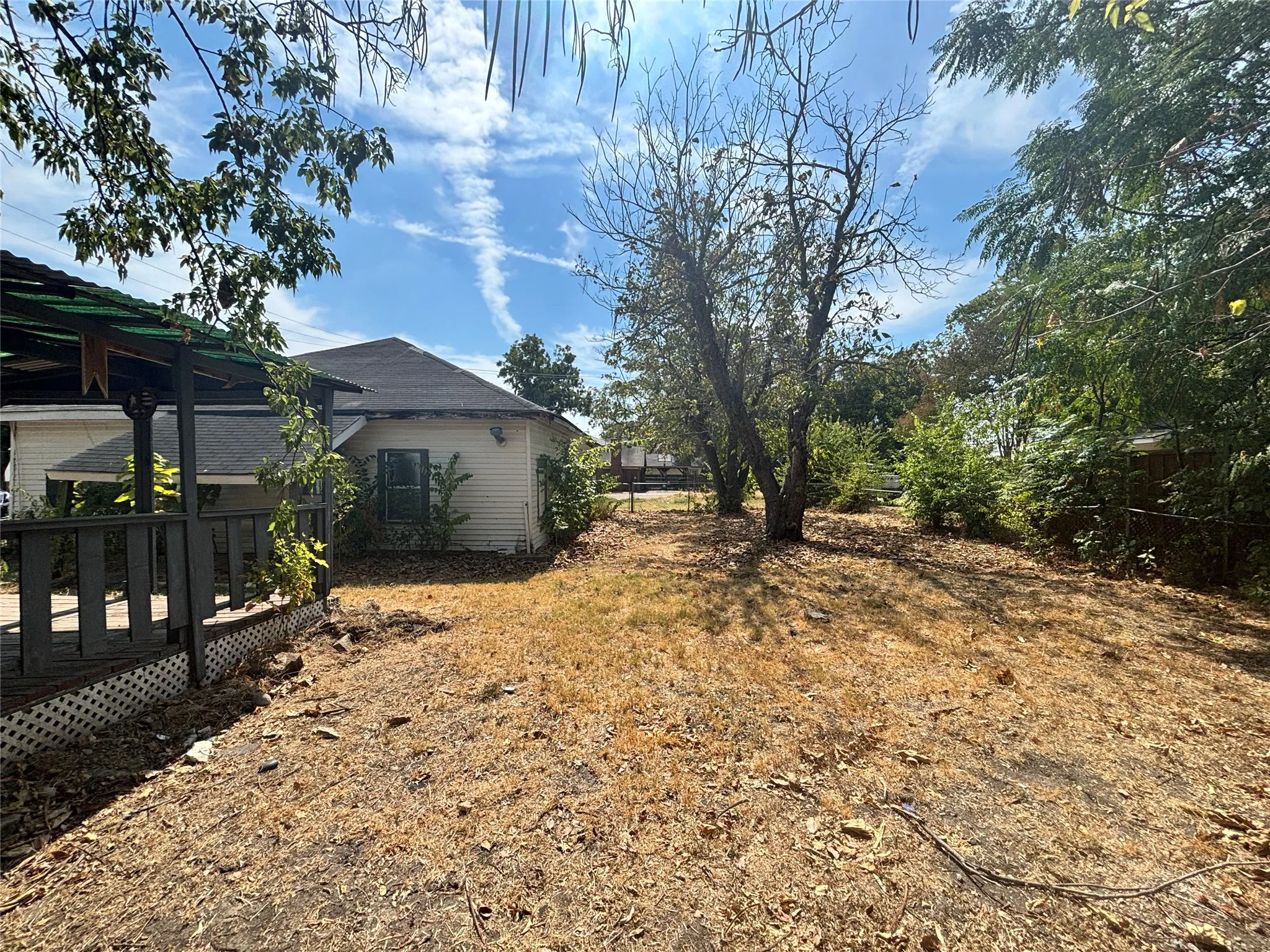 Single Family Residence For Sale in Kaufman County , 309 E Mowry Street, Crandall, Texas 75114, 2 Bedroom, 1 Bathroom, Garage spaces, 1,188 Sqft, built in 1975, mls#21396336, Real Estate Agent in Crandall, Homes For Sale in Kaufman county, Homes For Sale in Crandall, Realtor in Crandall Texas, Real Estate Brokerage Independent Realty Texas, Luminita Cordes Realtor