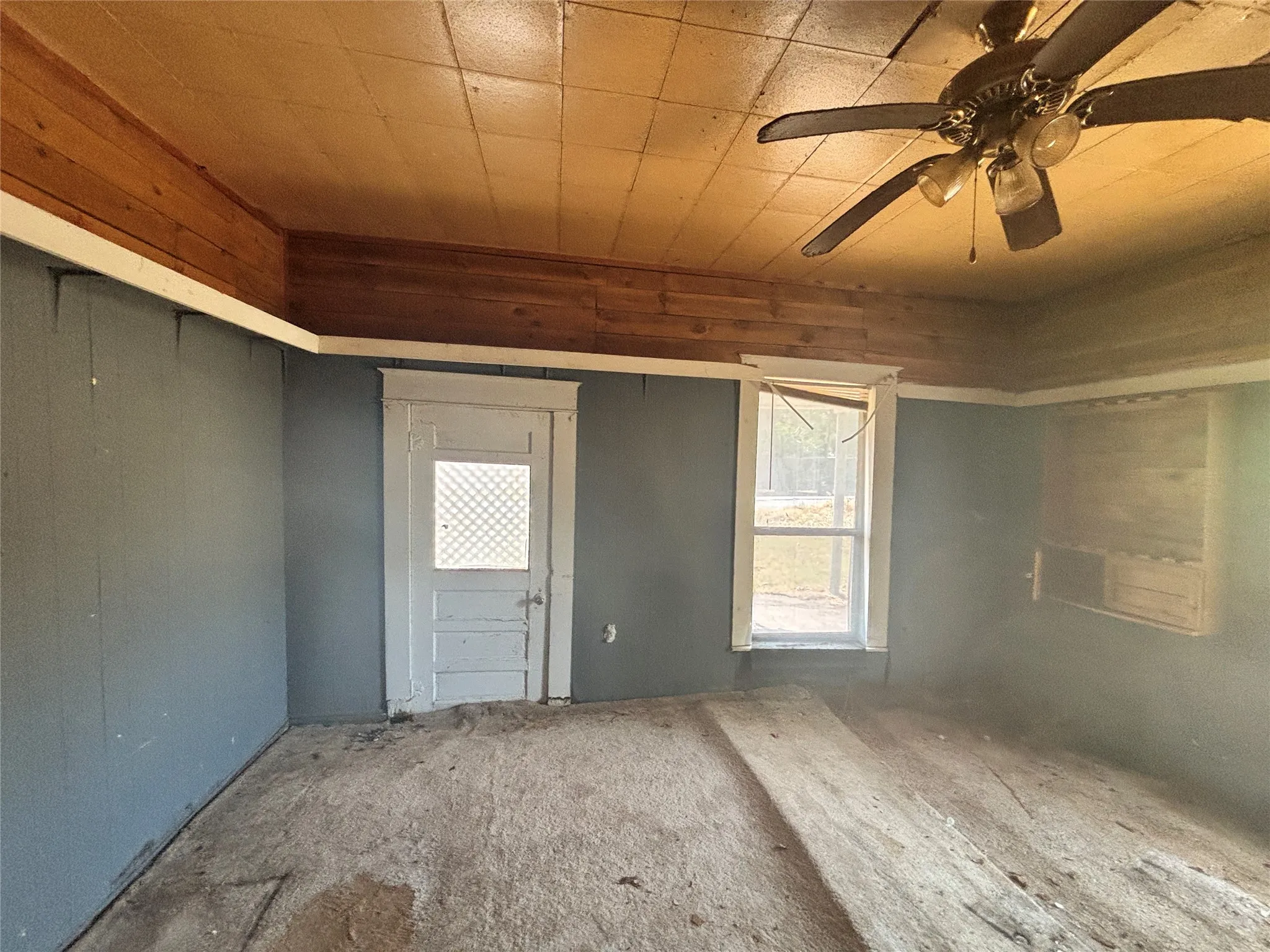 Single Family Residence For Sale in Kaufman County , 309 E Mowry Street, Crandall, Texas 75114, 2 Bedroom, 1 Bathroom, Garage spaces, 1,188 Sqft, built in 1975, mls#21396336, Real Estate Agent in Crandall, Homes For Sale in Kaufman county, Homes For Sale in Crandall, Realtor in Crandall Texas, Real Estate Brokerage Independent Realty Texas, Luminita Cordes Realtor
