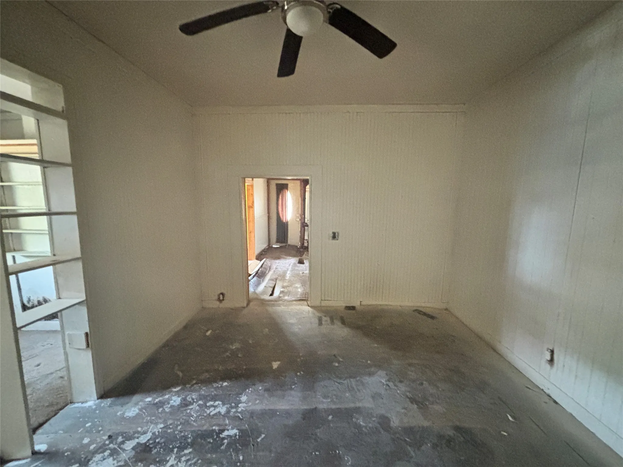 Single Family Residence For Sale in Kaufman County , 309 E Mowry Street, Crandall, Texas 75114, 2 Bedroom, 1 Bathroom, Garage spaces, 1,188 Sqft, built in 1975, mls#21396336, Real Estate Agent in Crandall, Homes For Sale in Kaufman county, Homes For Sale in Crandall, Realtor in Crandall Texas, Real Estate Brokerage Independent Realty Texas, Luminita Cordes Realtor