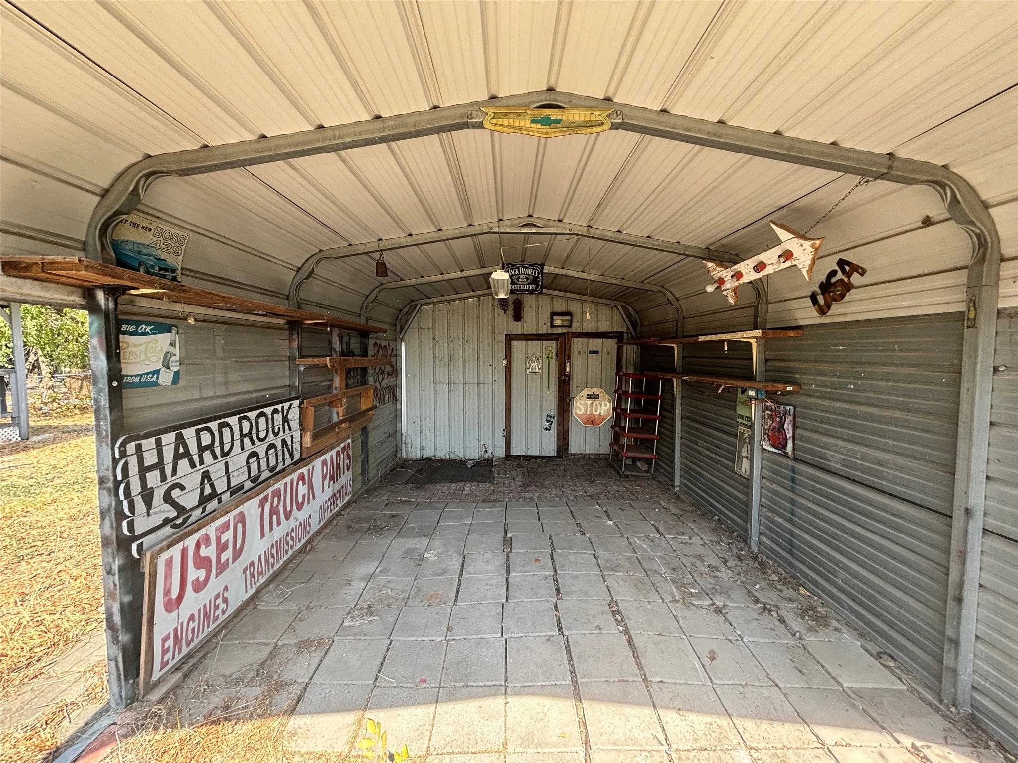 Single Family Residence For Sale in Kaufman County , 309 E Mowry Street, Crandall, Texas 75114, 2 Bedroom, 1 Bathroom, Garage spaces, 1,188 Sqft, built in 1975, mls#21396336, Real Estate Agent in Crandall, Homes For Sale in Kaufman county, Homes For Sale in Crandall, Realtor in Crandall Texas, Real Estate Brokerage Independent Realty Texas, Luminita Cordes Realtor