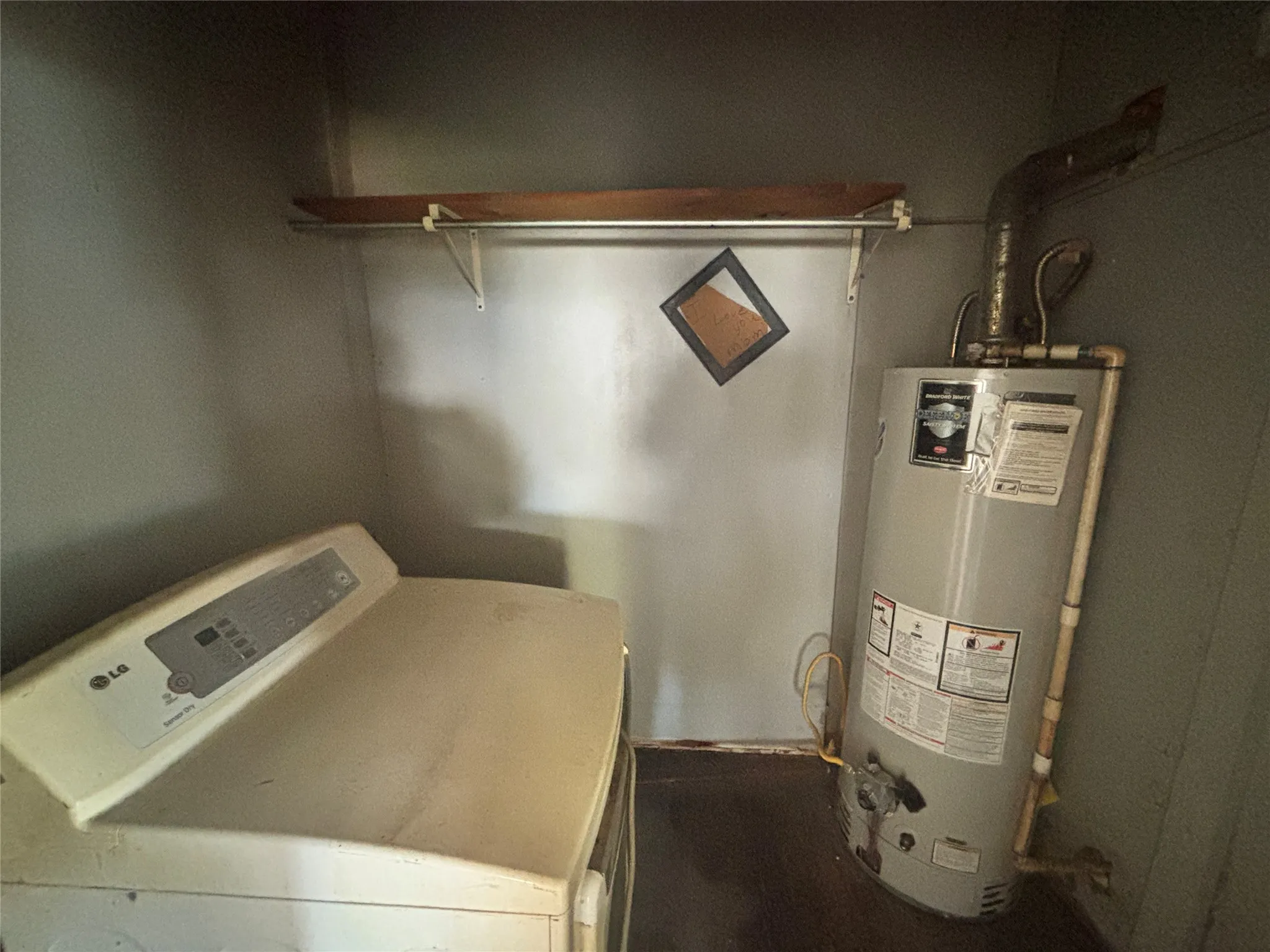 Single Family Residence For Sale in Kaufman County , 309 E Mowry Street, Crandall, Texas 75114, 2 Bedroom, 1 Bathroom, Garage spaces, 1,188 Sqft, built in 1975, mls#21396336, Real Estate Agent in Crandall, Homes For Sale in Kaufman county, Homes For Sale in Crandall, Realtor in Crandall Texas, Real Estate Brokerage Independent Realty Texas, Luminita Cordes Realtor