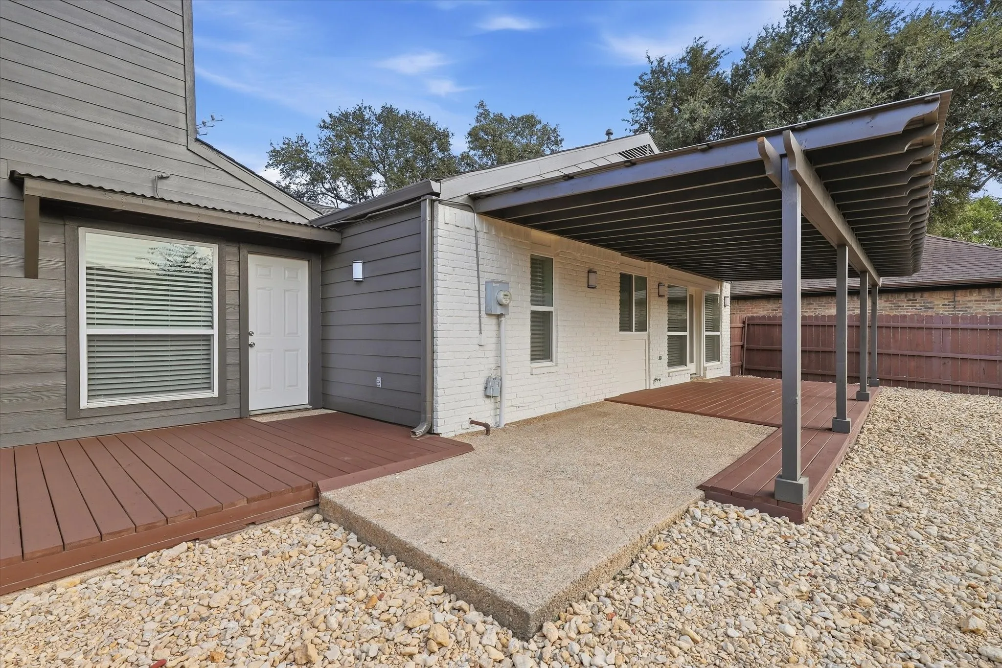 Single Family Residence For Rent in Dallas County , 17007 Davenport Road, Dallas, Texas 75248, 3 Bedroom, 2 Bathroom, 2 Garage spaces, 2,312 Sqft, built in 1979, mls#21396384, Real Estate Agent in Dallas, Homes For Rent in Dallas county, Homes For Rent in Dallas, Realtor in Dallas Texas, Real Estate Brokerage Independent Realty Texas, Luminita Cordes Realtor