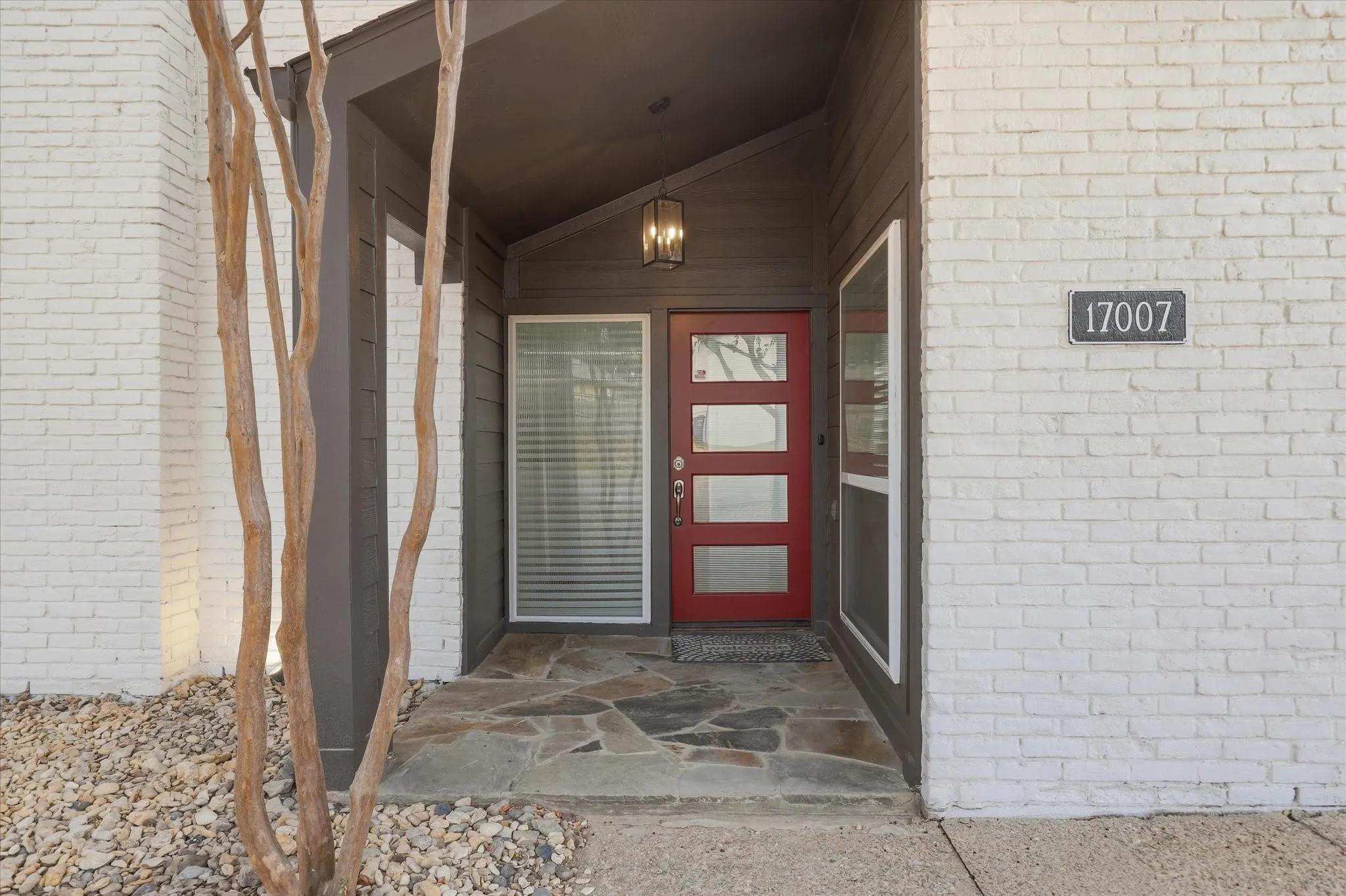 Single Family Residence For Rent in Dallas County , 17007 Davenport Road, Dallas, Texas 75248, 3 Bedroom, 2 Bathroom, 2 Garage spaces, 2,312 Sqft, built in 1979, mls#21396384, Real Estate Agent in Dallas, Homes For Rent in Dallas county, Homes For Rent in Dallas, Realtor in Dallas Texas, Real Estate Brokerage Independent Realty Texas, Luminita Cordes Realtor