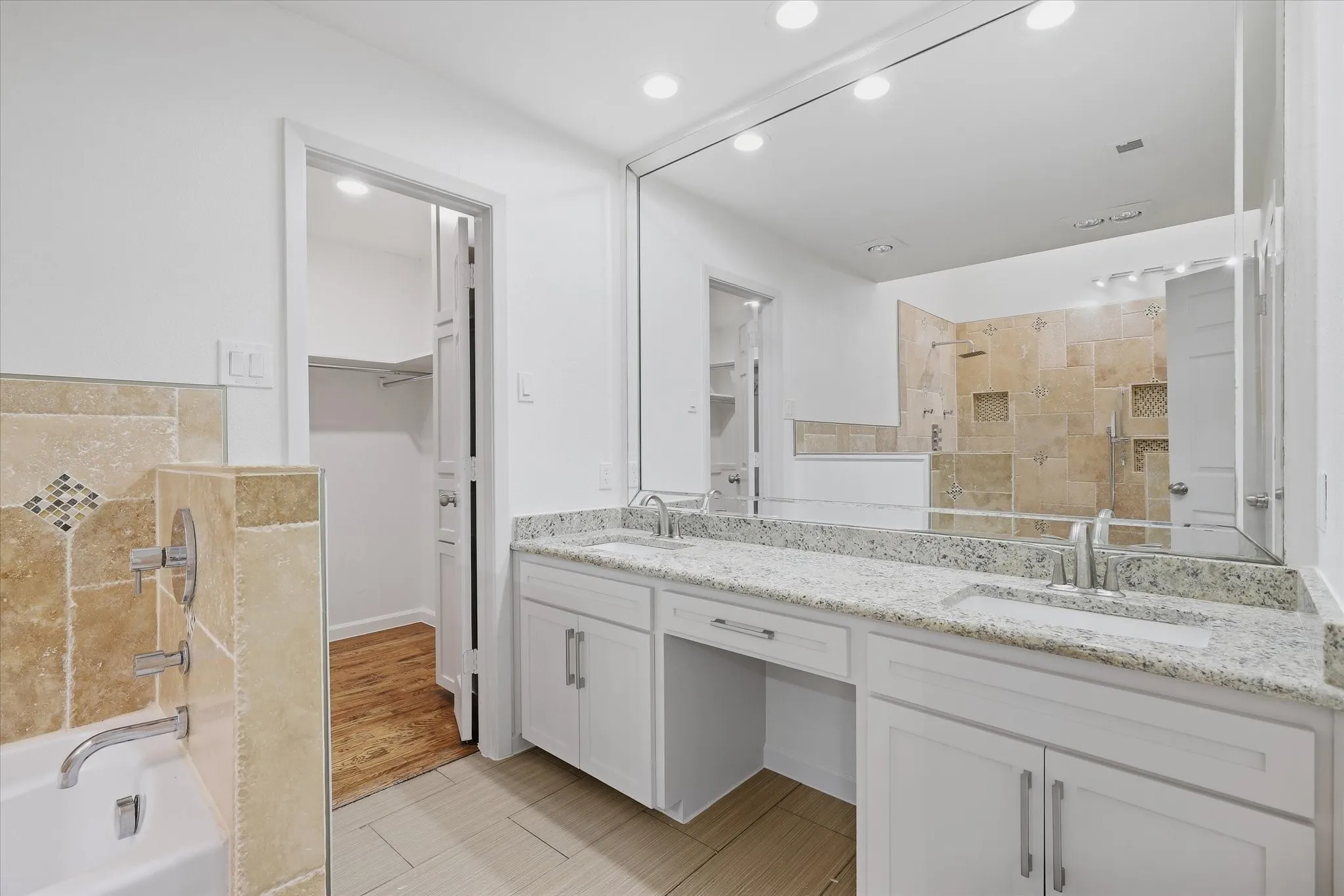 Single Family Residence For Rent in Dallas County , 17007 Davenport Road, Dallas, Texas 75248, 3 Bedroom, 2 Bathroom, 2 Garage spaces, 2,312 Sqft, built in 1979, mls#21396384, Real Estate Agent in Dallas, Homes For Rent in Dallas county, Homes For Rent in Dallas, Realtor in Dallas Texas, Real Estate Brokerage Independent Realty Texas, Luminita Cordes Realtor