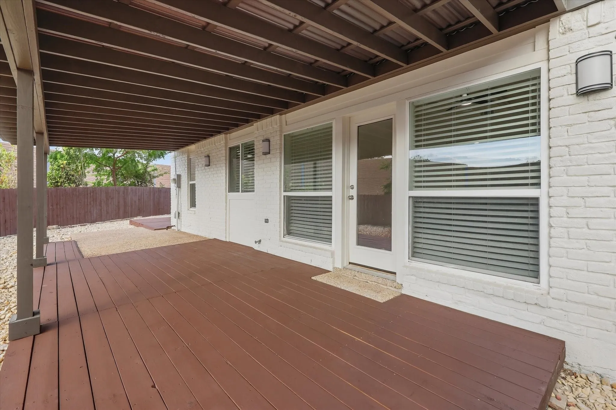 Single Family Residence For Rent in Dallas County , 17007 Davenport Road, Dallas, Texas 75248, 3 Bedroom, 2 Bathroom, 2 Garage spaces, 2,312 Sqft, built in 1979, mls#21396384, Real Estate Agent in Dallas, Homes For Rent in Dallas county, Homes For Rent in Dallas, Realtor in Dallas Texas, Real Estate Brokerage Independent Realty Texas, Luminita Cordes Realtor