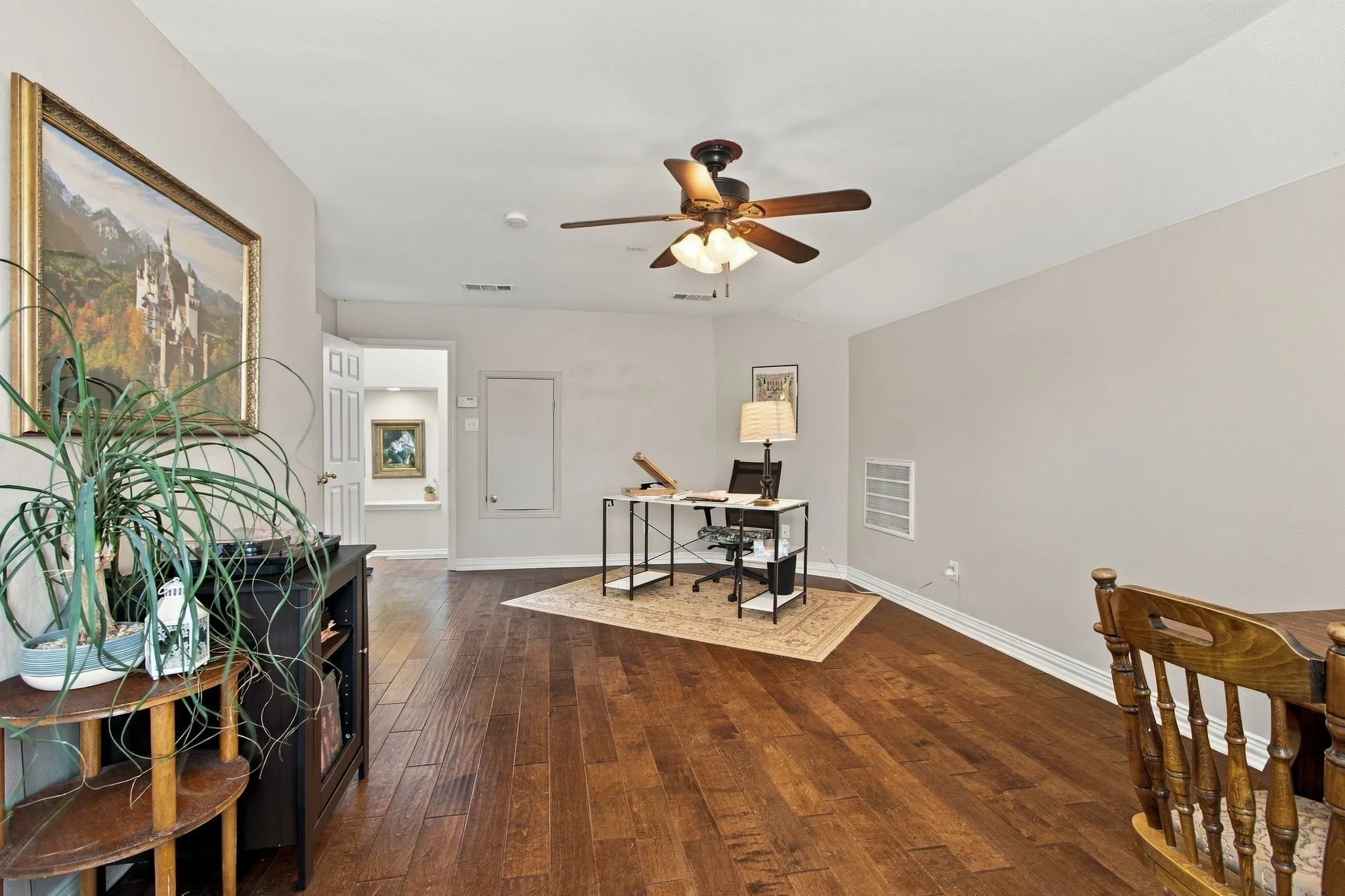 Single Family Residence For Sale in Denton County , 3608 Gallop Court, Flower Mound, Texas 75028, 4 Bedroom, 4 Bathroom, 2 Garage spaces, 3,053 Sqft, built in 1998, mls#21395921, Real Estate Agent in Flower Mound, Homes For Sale in Denton county, Homes For Sale in Flower Mound, Realtor in Flower Mound Texas, Real Estate Brokerage Independent Realty Texas, Luminita Cordes Realtor