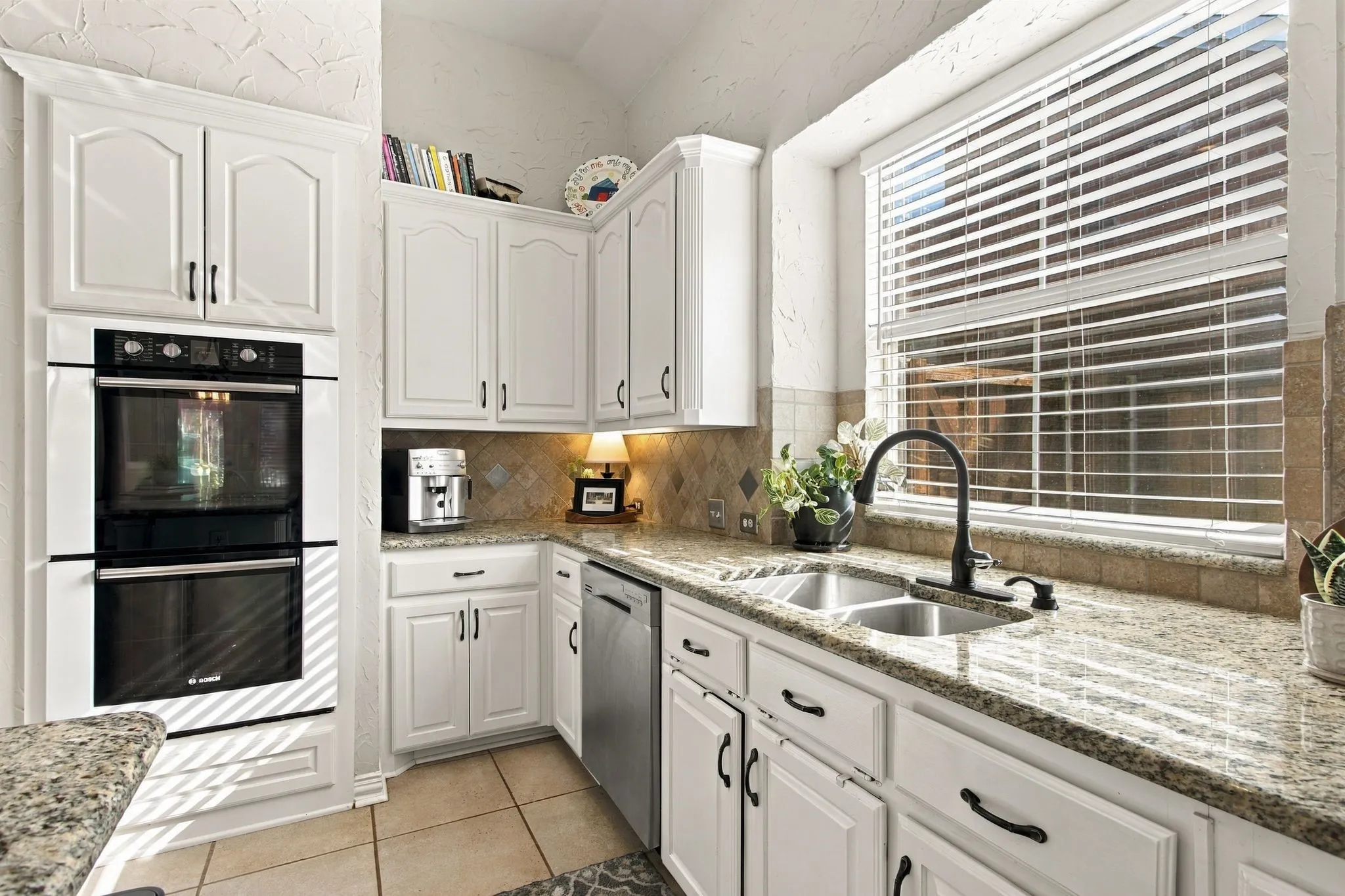 Single Family Residence For Sale in Denton County , 3608 Gallop Court, Flower Mound, Texas 75028, 4 Bedroom, 4 Bathroom, 2 Garage spaces, 3,053 Sqft, built in 1998, mls#21395921, Real Estate Agent in Flower Mound, Homes For Sale in Denton county, Homes For Sale in Flower Mound, Realtor in Flower Mound Texas, Real Estate Brokerage Independent Realty Texas, Luminita Cordes Realtor