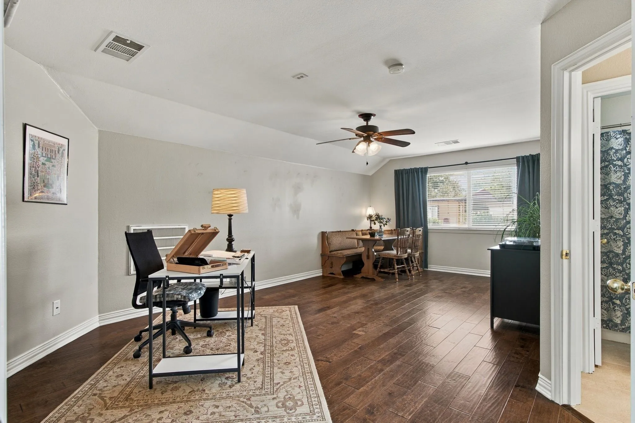 Single Family Residence For Sale in Denton County , 3608 Gallop Court, Flower Mound, Texas 75028, 4 Bedroom, 4 Bathroom, 2 Garage spaces, 3,053 Sqft, built in 1998, mls#21395921, Real Estate Agent in Flower Mound, Homes For Sale in Denton county, Homes For Sale in Flower Mound, Realtor in Flower Mound Texas, Real Estate Brokerage Independent Realty Texas, Luminita Cordes Realtor