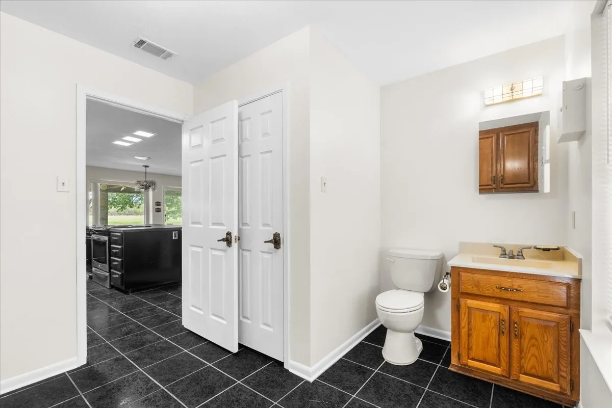 Single Family Residence For Sale in Navarro County , 801 County Road 0025, Corsicana, Texas 75109, 3 Bedroom, 3 Bathroom, Garage spaces, 2,064 Sqft, built in 1985, mls#21396323, Real Estate Agent in Corsicana, Homes For Sale in Navarro county, Homes For Sale in Corsicana, Realtor in Corsicana Texas, Real Estate Brokerage Independent Realty Texas, Luminita Cordes Realtor