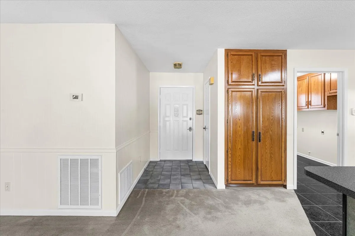 Single Family Residence For Sale in Navarro County , 801 County Road 0025, Corsicana, Texas 75109, 3 Bedroom, 3 Bathroom, Garage spaces, 2,064 Sqft, built in 1985, mls#21396323, Real Estate Agent in Corsicana, Homes For Sale in Navarro county, Homes For Sale in Corsicana, Realtor in Corsicana Texas, Real Estate Brokerage Independent Realty Texas, Luminita Cordes Realtor