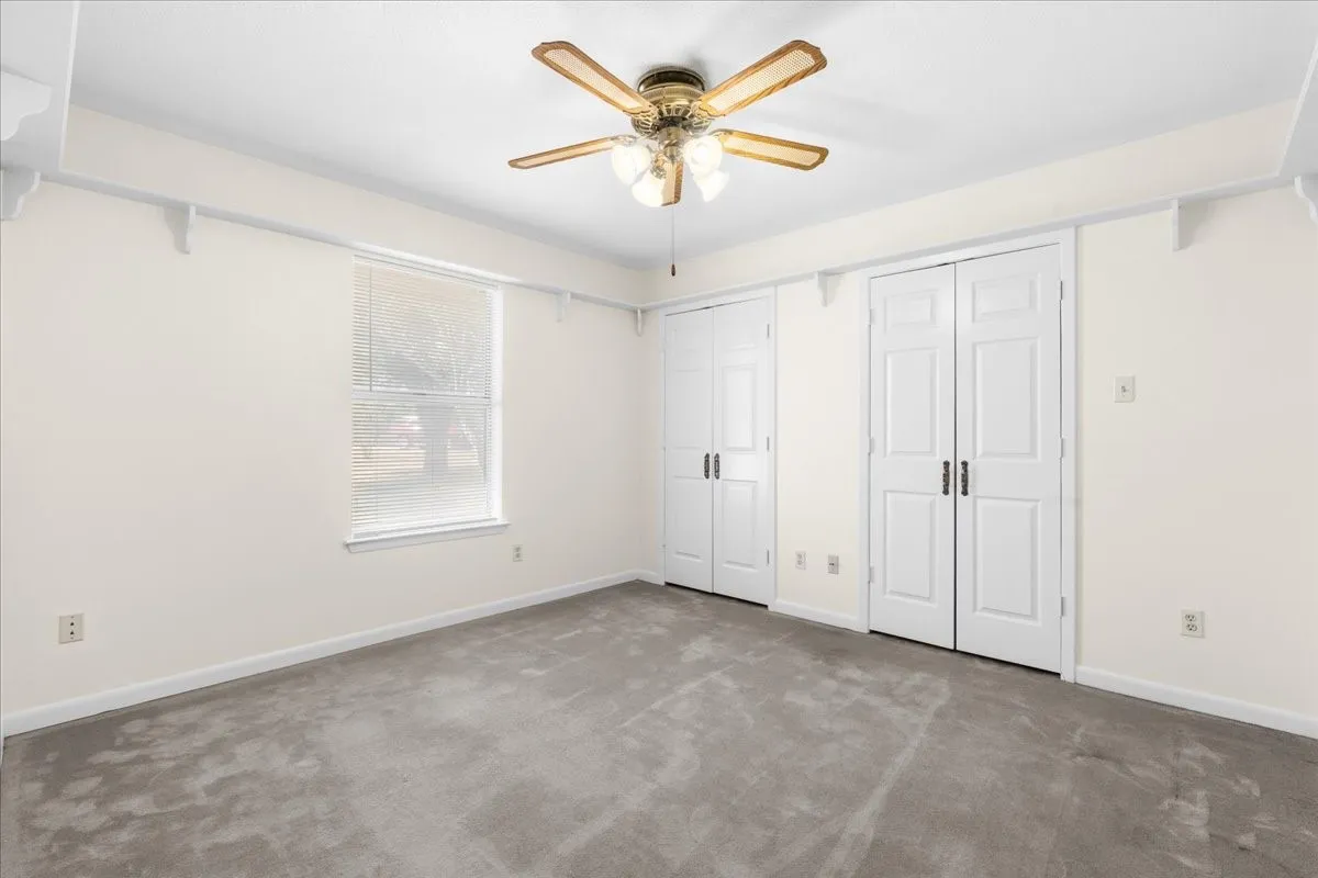 Single Family Residence For Sale in Navarro County , 801 County Road 0025, Corsicana, Texas 75109, 3 Bedroom, 3 Bathroom, Garage spaces, 2,064 Sqft, built in 1985, mls#21396323, Real Estate Agent in Corsicana, Homes For Sale in Navarro county, Homes For Sale in Corsicana, Realtor in Corsicana Texas, Real Estate Brokerage Independent Realty Texas, Luminita Cordes Realtor