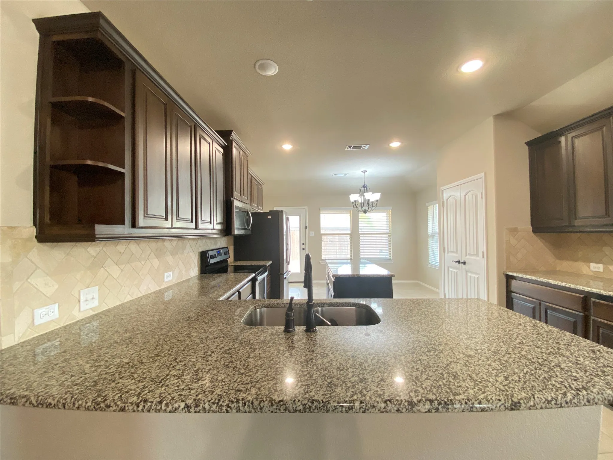Single Family Residence For Rent in Ellis County , 228 Buckskin Drive, Waxahachie, Texas 75167, 4 Bedroom, 2 Bathroom, 2 Garage spaces, 1,944 Sqft, built in 2018, mls#21395935, Real Estate Agent in Waxahachie, Homes For Rent in Ellis county, Homes For Rent in Waxahachie, Realtor in Waxahachie Texas, Real Estate Brokerage Independent Realty Texas, Luminita Cordes Realtor